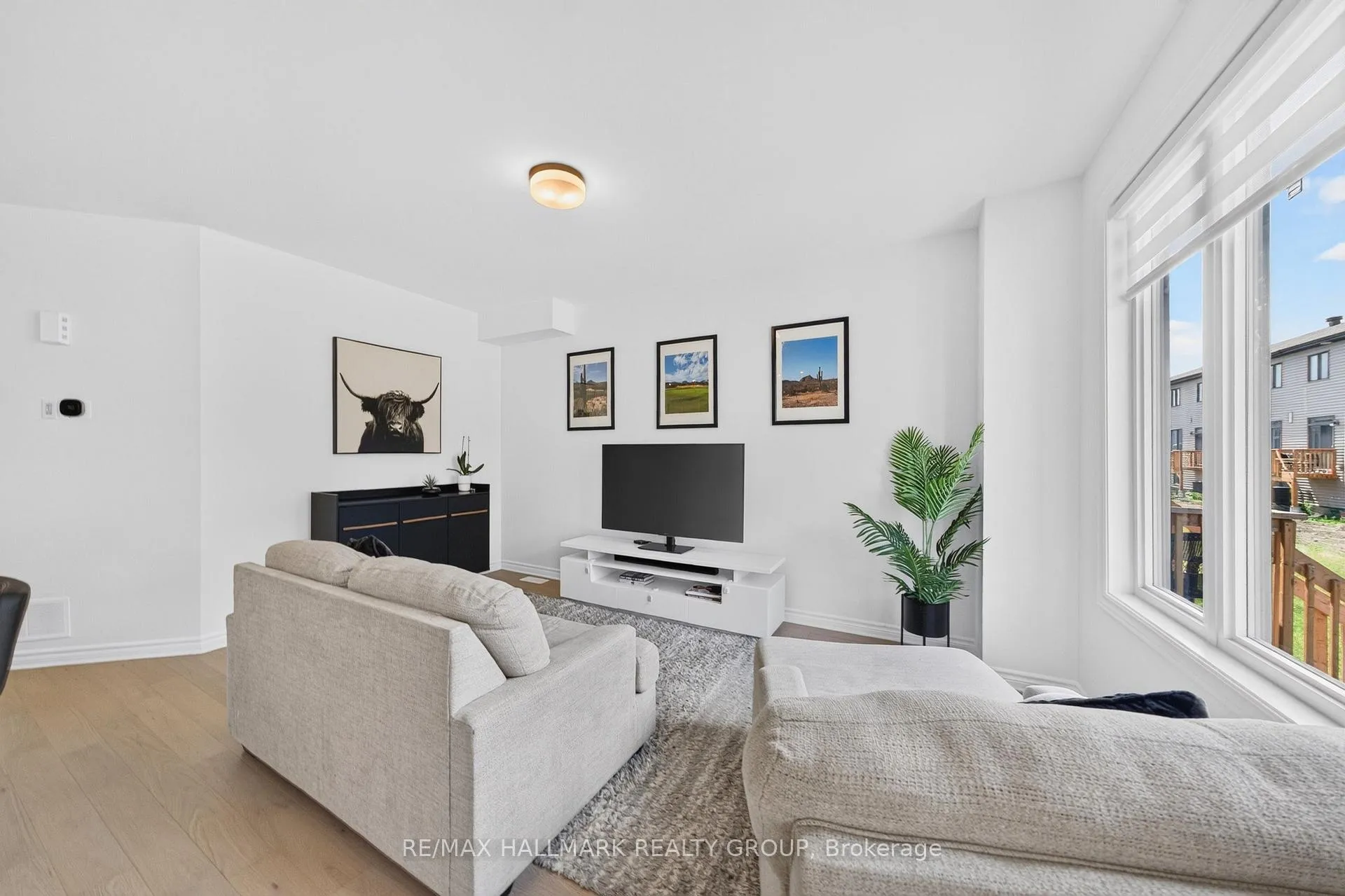 Photo 11 of 47 Jargeau Road, Ottawa, Chapel Hill South - Orleans Village — HOMEH