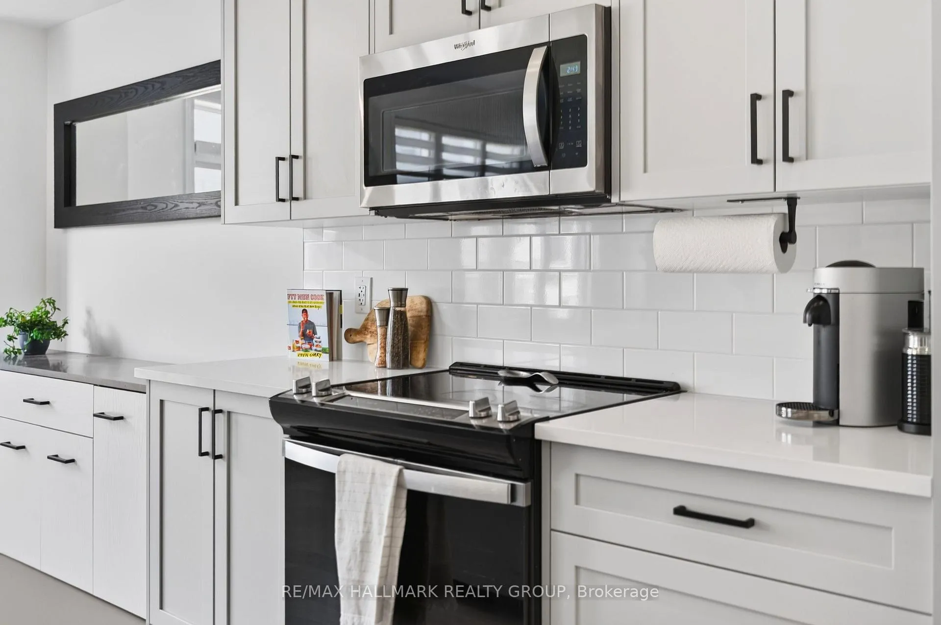Photo 21 of 47 Jargeau Road, Ottawa, Chapel Hill South - Orleans Village — HOMEH