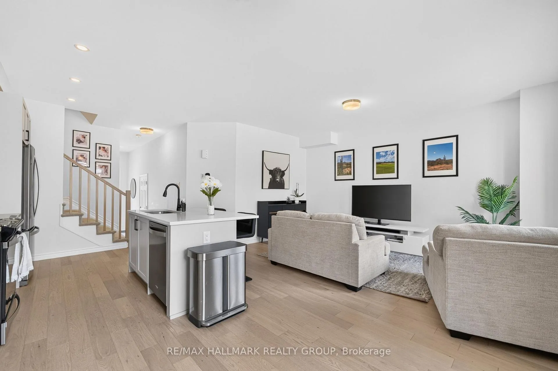 Photo 22 of 47 Jargeau Road, Ottawa, Chapel Hill South - Orleans Village — HOMEH