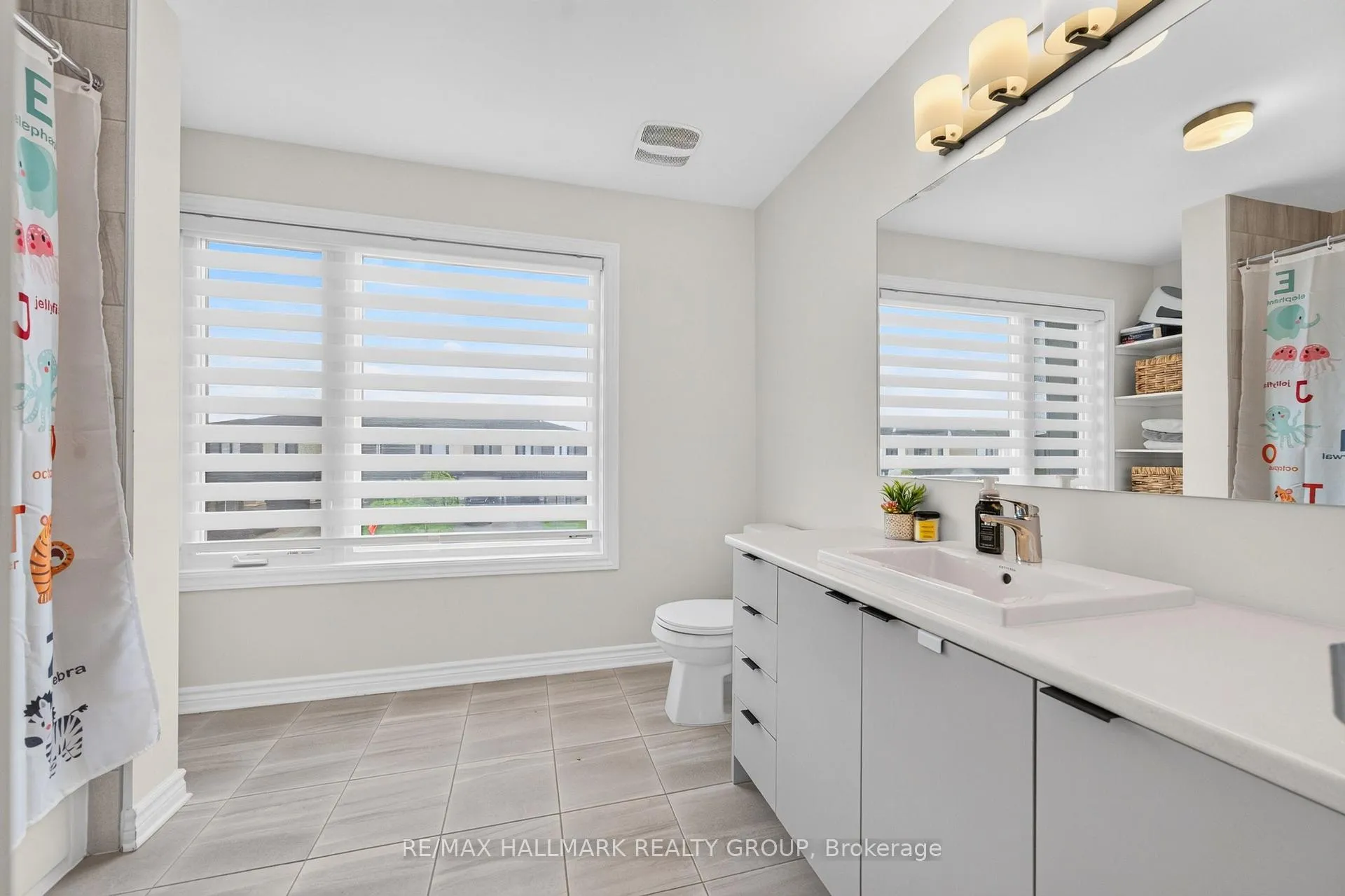 Photo 37 of 47 Jargeau Road, Ottawa, Chapel Hill South - Orleans Village — HOMEH