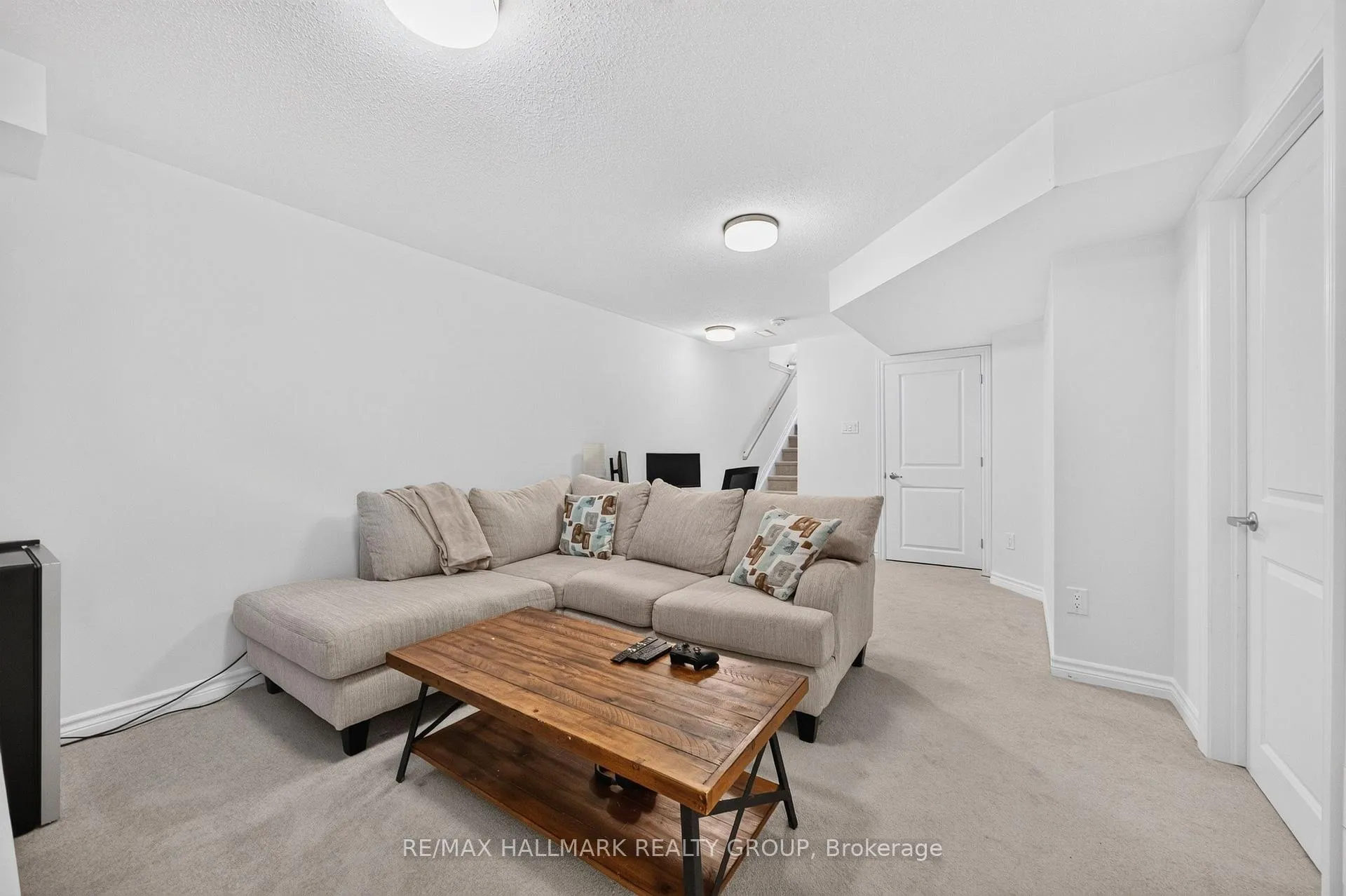 Photo 43 of 47 Jargeau Road, Ottawa, Chapel Hill South - Orleans Village — HOMEH