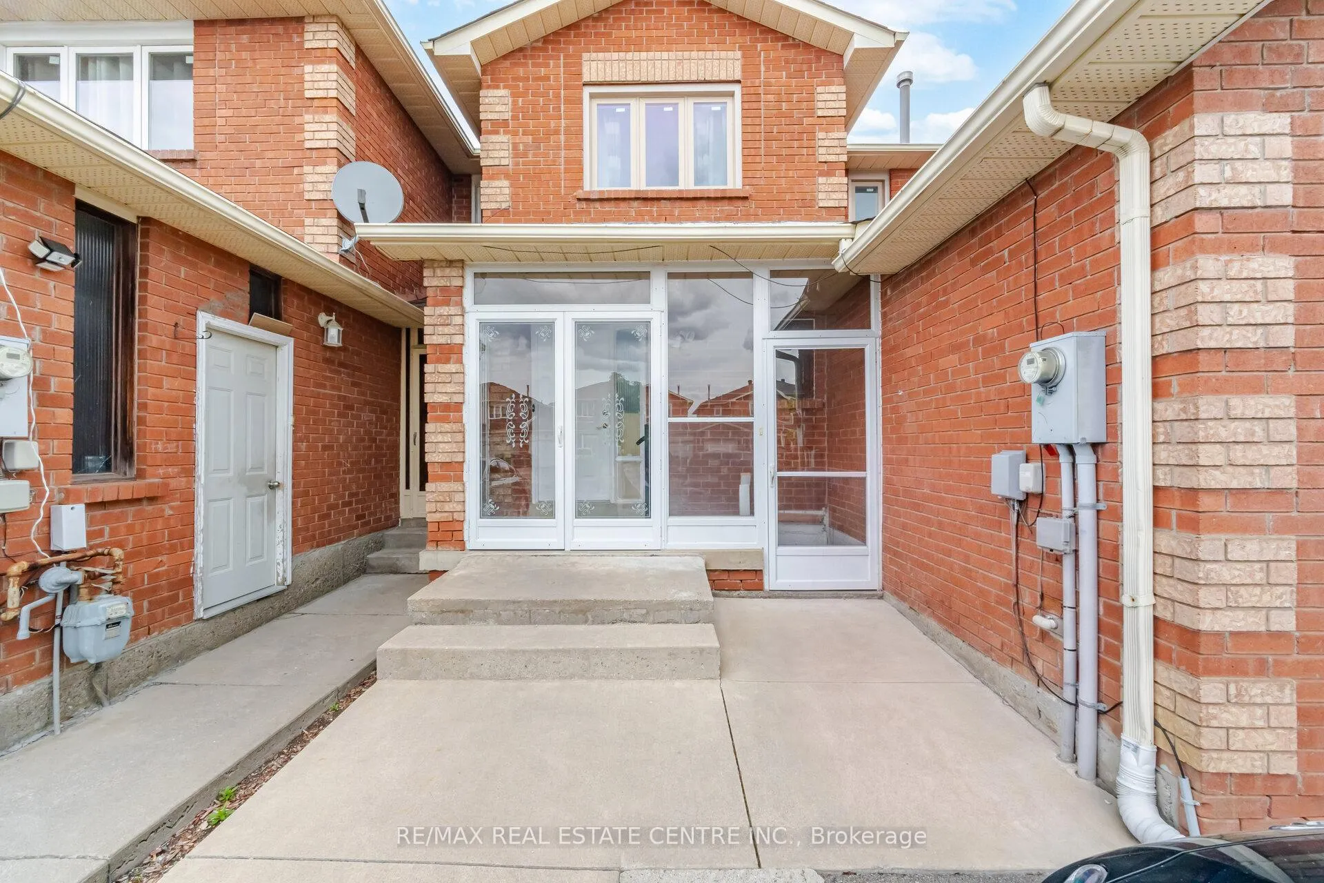 Photo 5 of 12 Woodsend Run, Brampton, Fletcher's Creek South — HOMEH