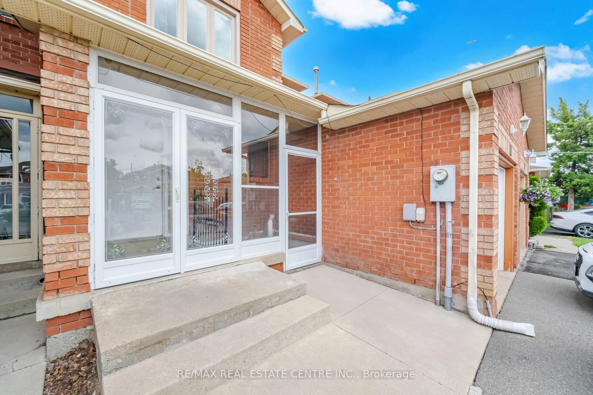 Photo 6 of 12 Woodsend Run, Brampton, Fletcher's Creek South — HOMEH