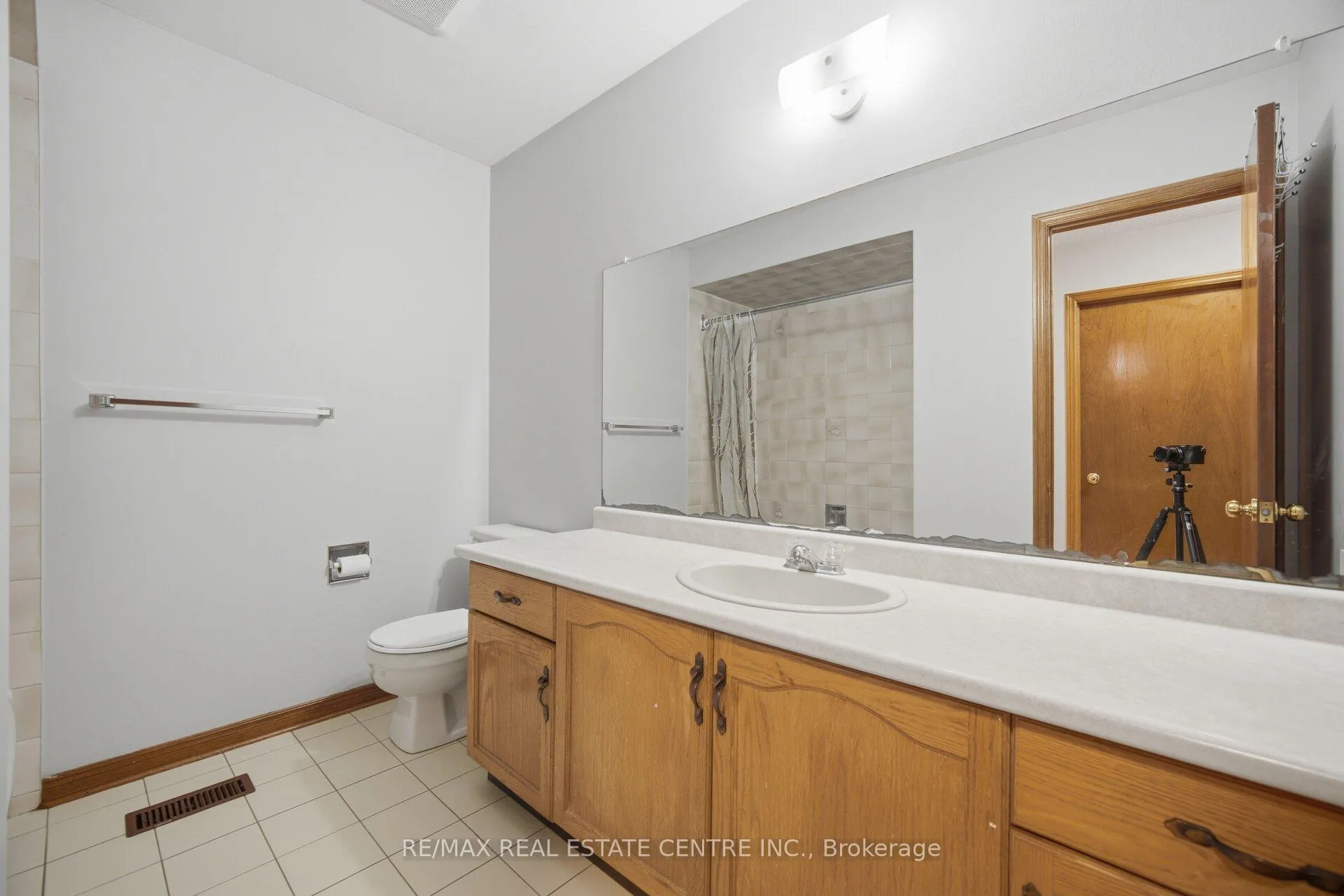 Photo 40 of 12 Woodsend Run, Brampton, Fletcher's Creek South — HOMEH