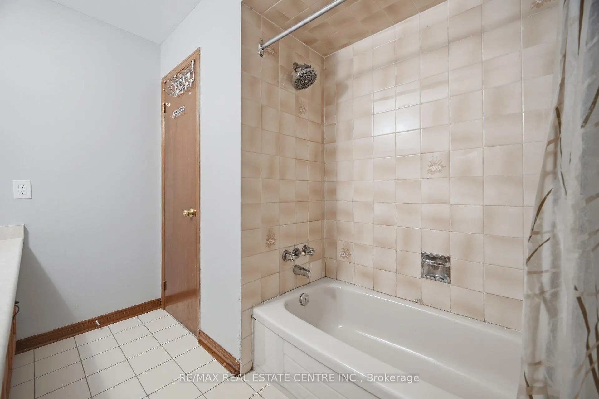 Photo 41 of 12 Woodsend Run, Brampton, Fletcher's Creek South — HOMEH