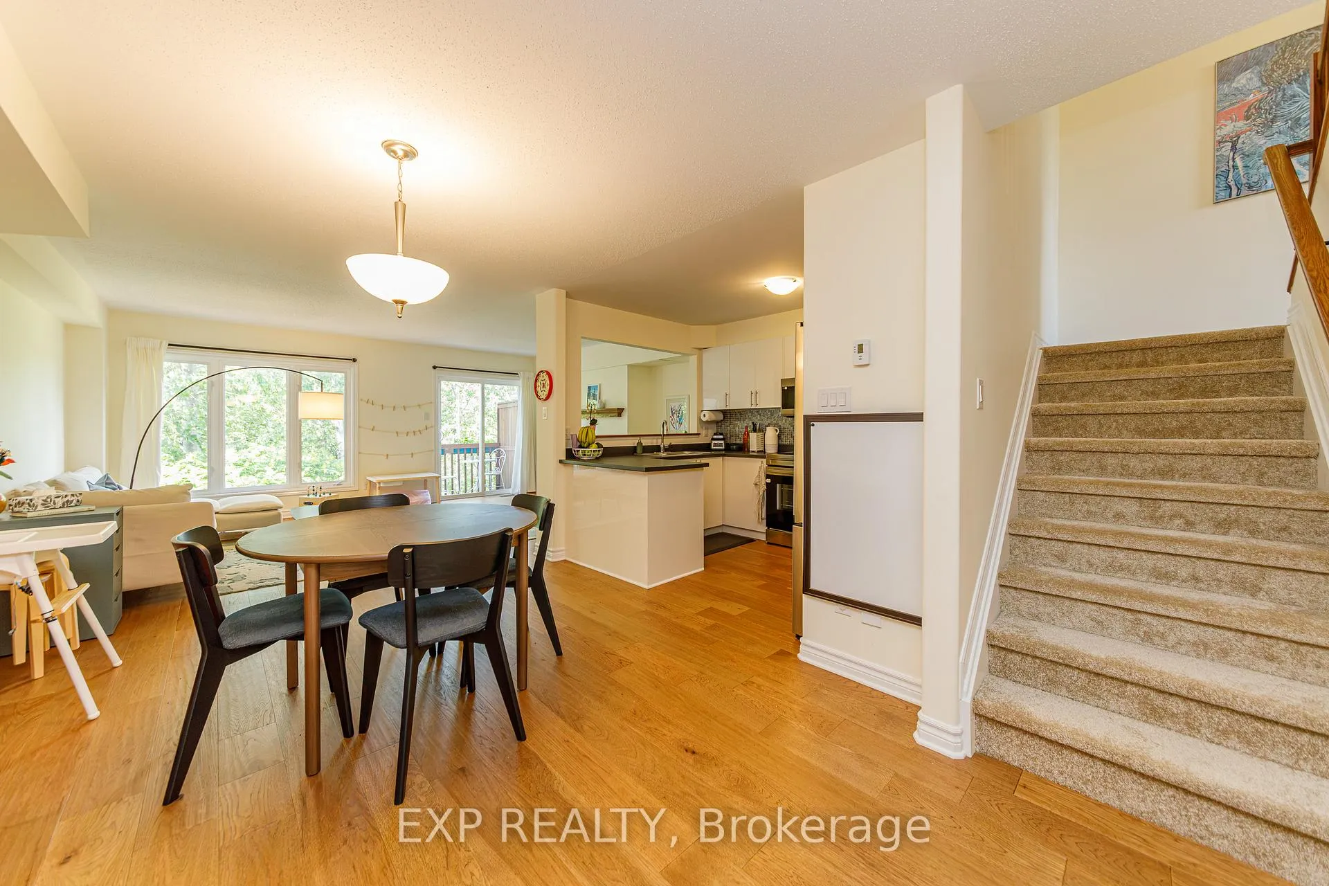Photo 7 of 172 Parkrose Private, Ottawa, Chatelaine Village — HOMEH