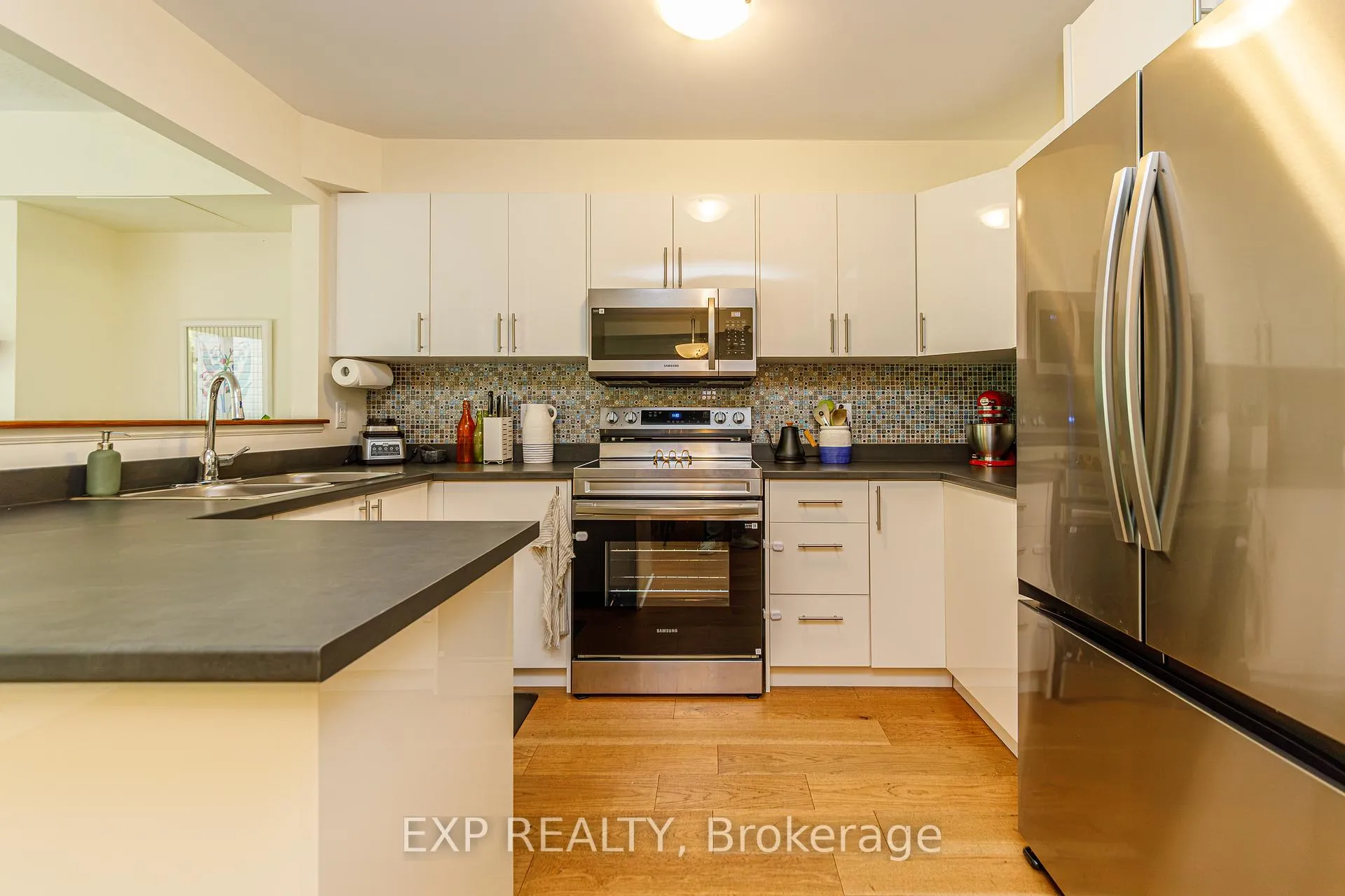 Photo 8 of 172 Parkrose Private, Ottawa, Chatelaine Village — HOMEH