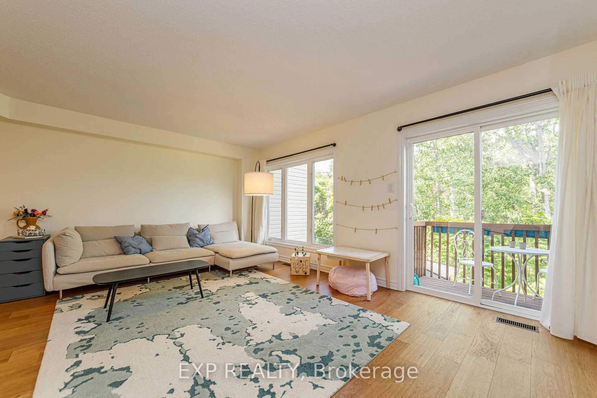 Photo 13 of 172 Parkrose Private, Ottawa, Chatelaine Village — HOMEH