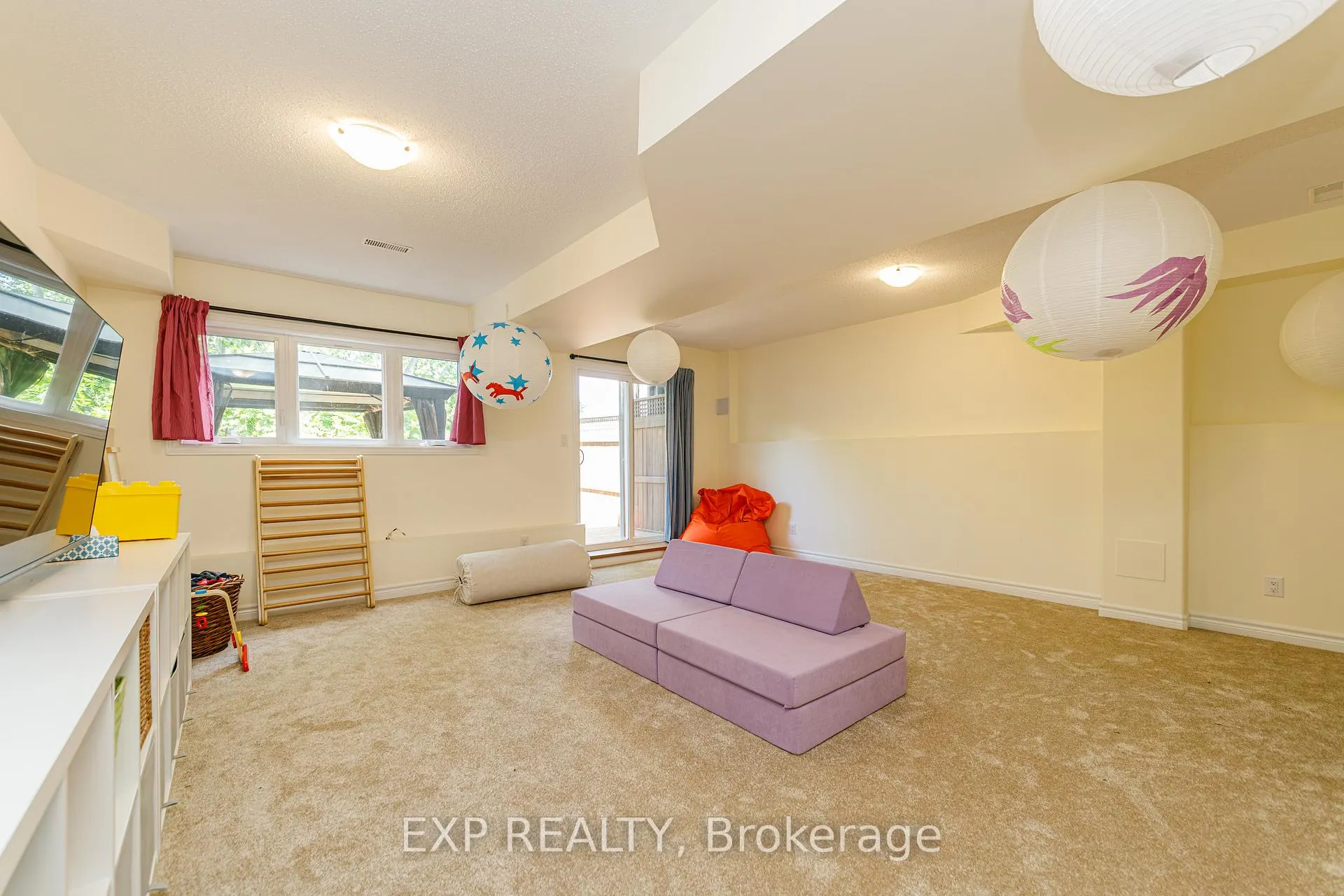 Photo 31 of 172 Parkrose Private, Ottawa, Chatelaine Village — HOMEH
