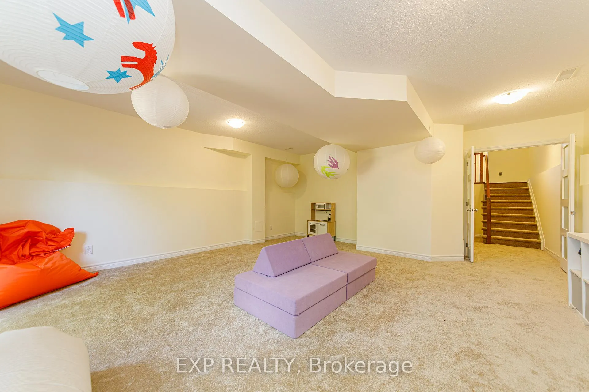 Photo 32 of 172 Parkrose Private, Ottawa, Chatelaine Village — HOMEH