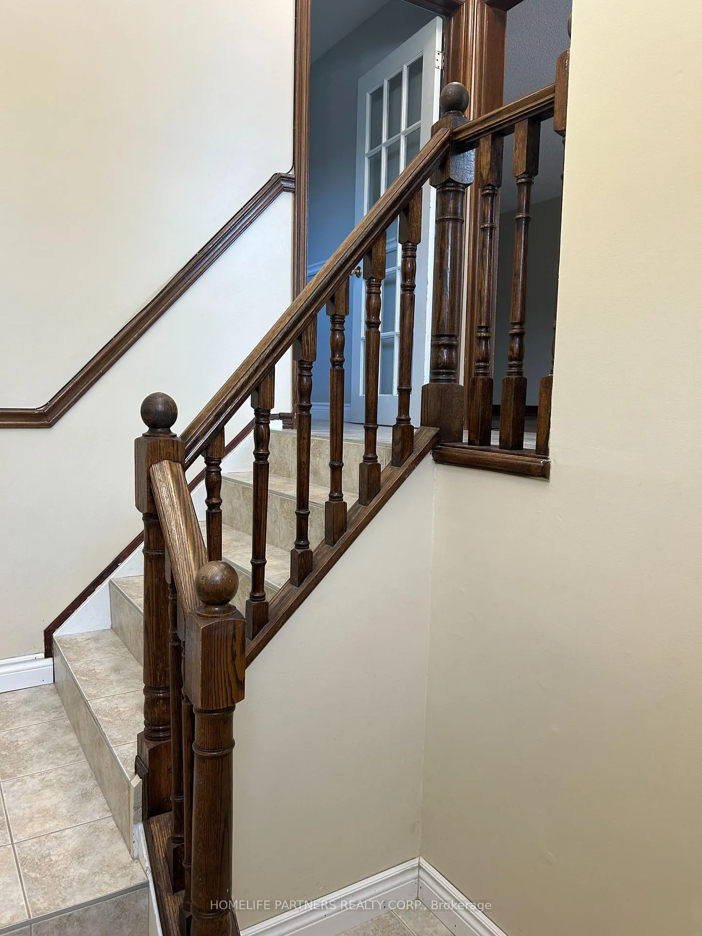 Photo 2 of Unit Upper, 17 Ashburn Crescent, Vaughan, East Woodbridge — HOMEH