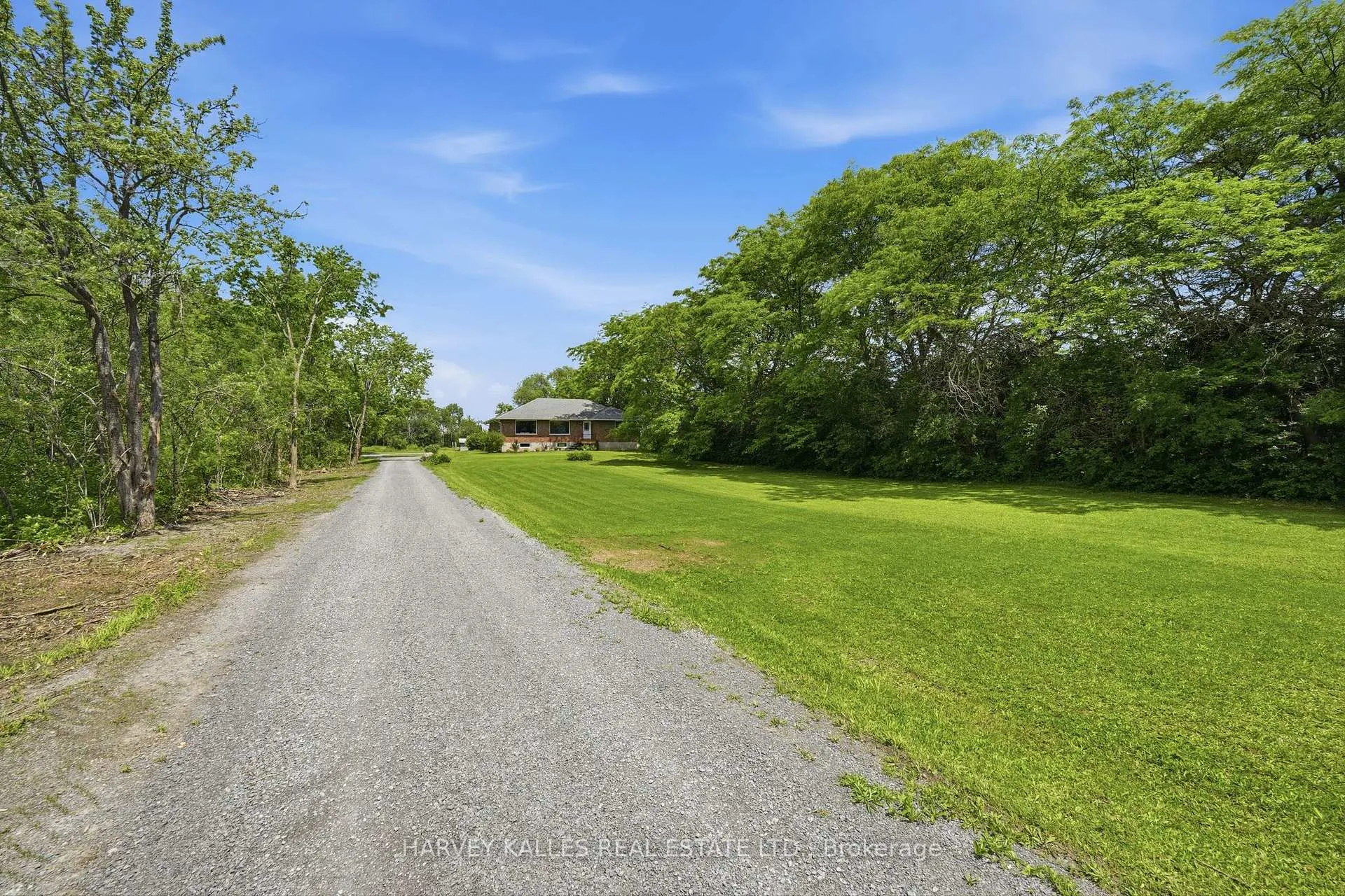 Photo 4 of 511 County Road 8, Prince Edward County, Hallowell Ward — HOMEH