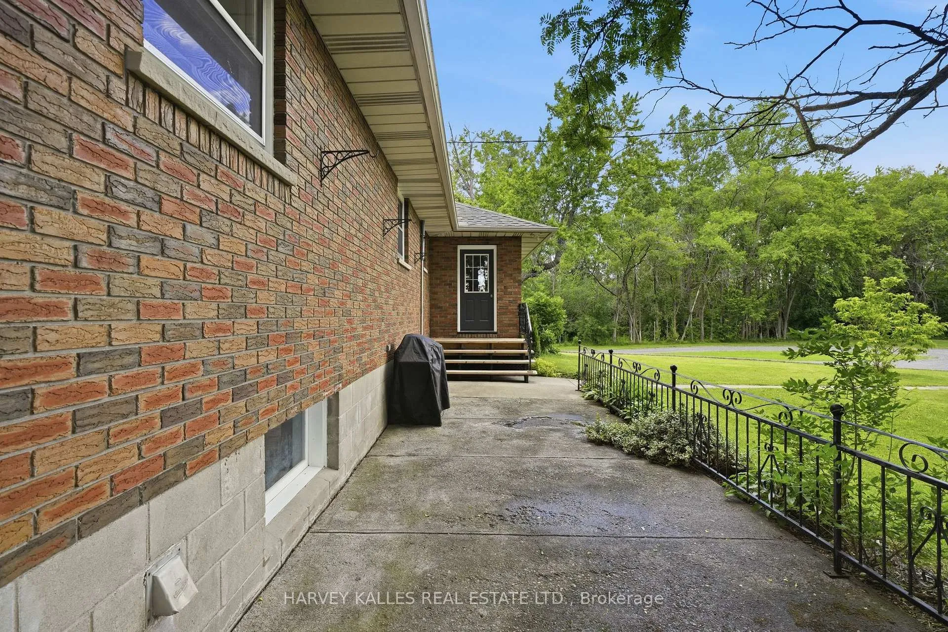 Photo 34 of 511 County Road 8, Prince Edward County, Hallowell Ward — HOMEH