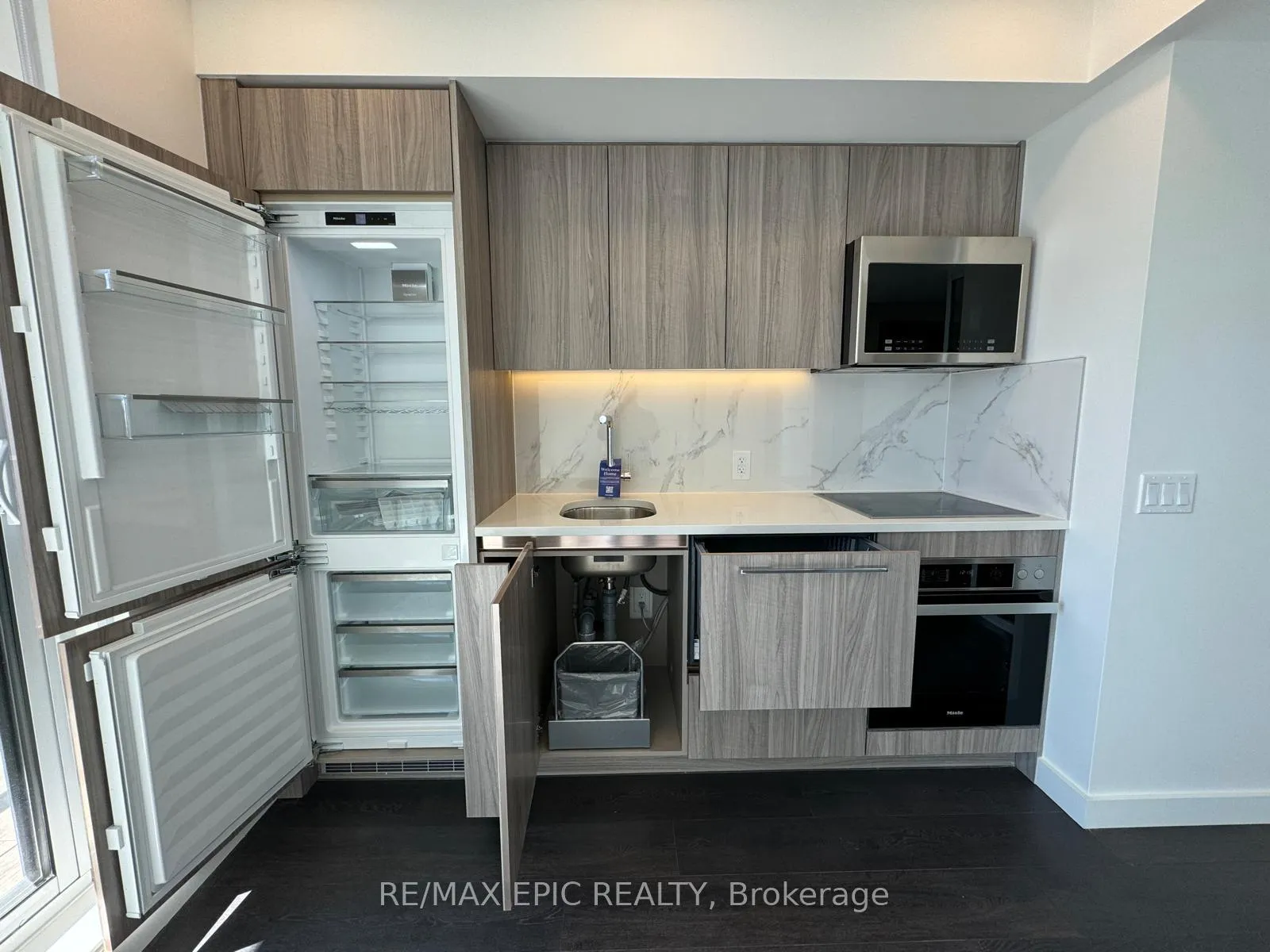 Photo 11 of Unit 3610, 38 Widmer Street, Toronto, Waterfront Communities — HOMEH