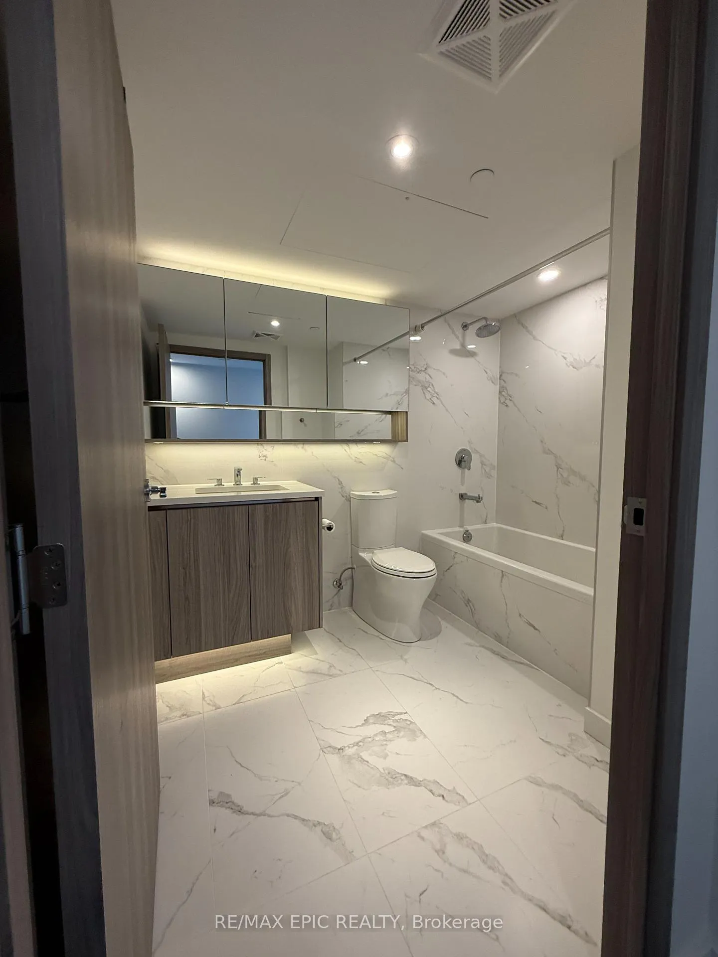 Photo 39 of Unit 3610, 38 Widmer Street, Toronto, Waterfront Communities — HOMEH