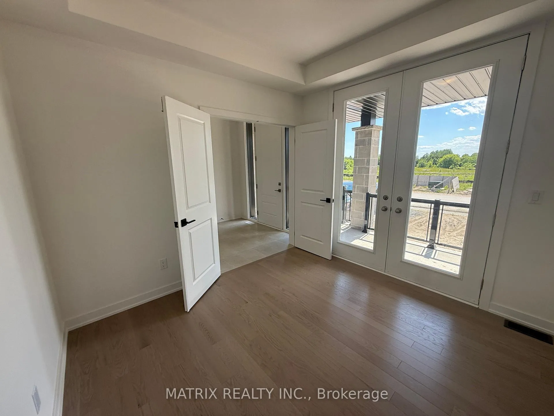 Photo 7 of 73 Pheasant Ridge Drive, Whitby, Rural Whitby — HOMEH
