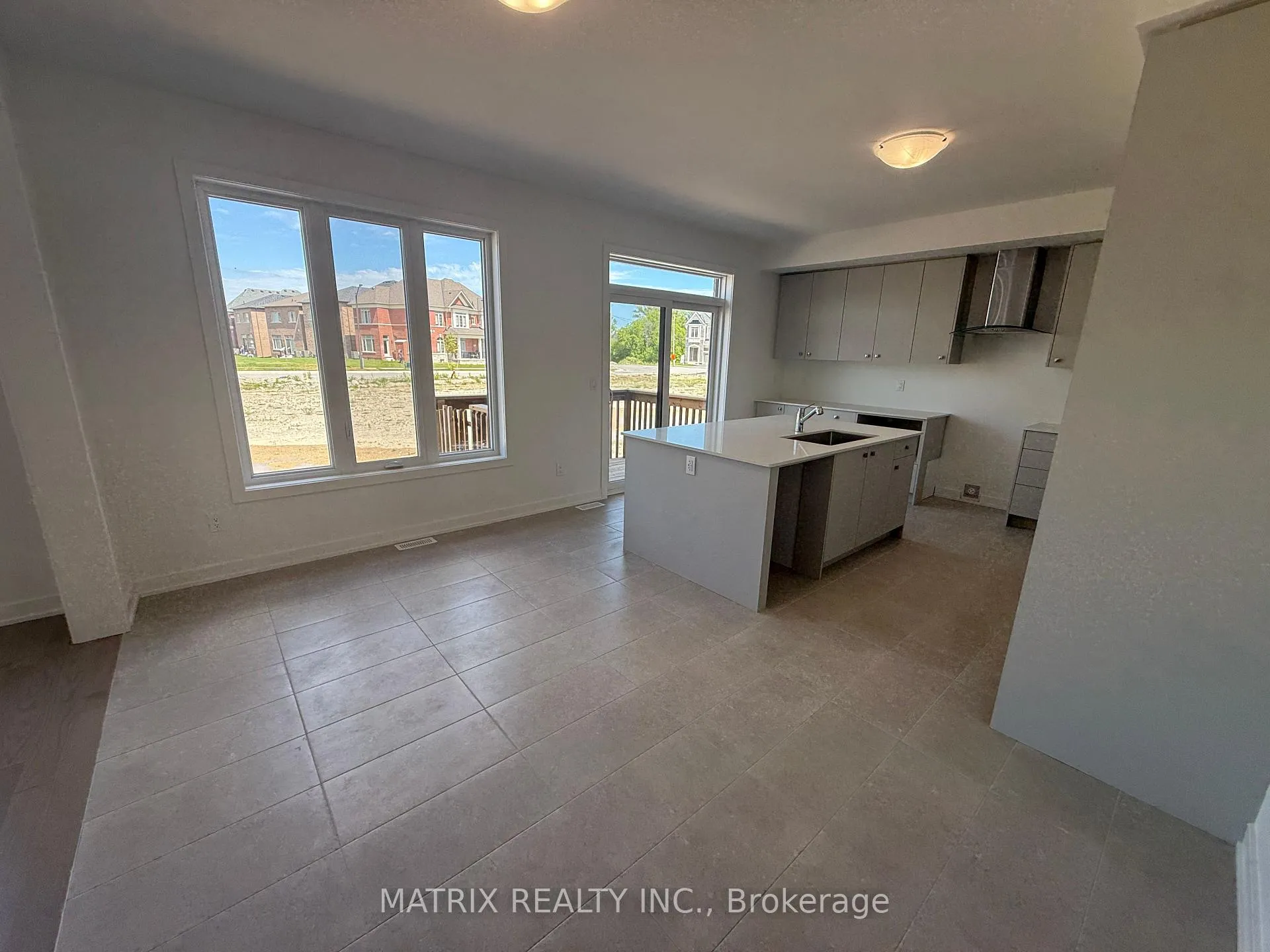 Photo 10 of 73 Pheasant Ridge Drive, Whitby, Rural Whitby — HOMEH