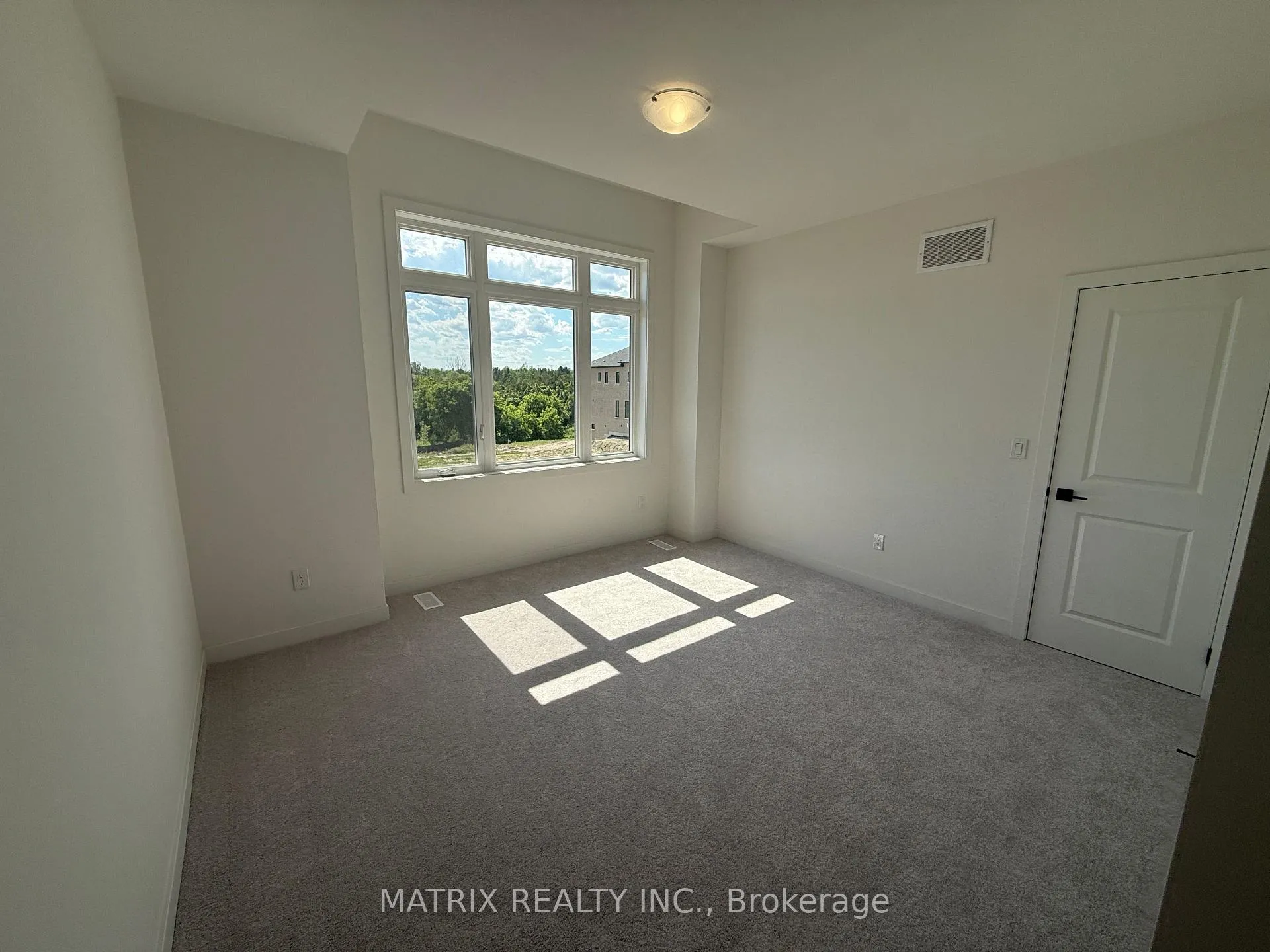 Photo 22 of 73 Pheasant Ridge Drive, Whitby, Rural Whitby — HOMEH