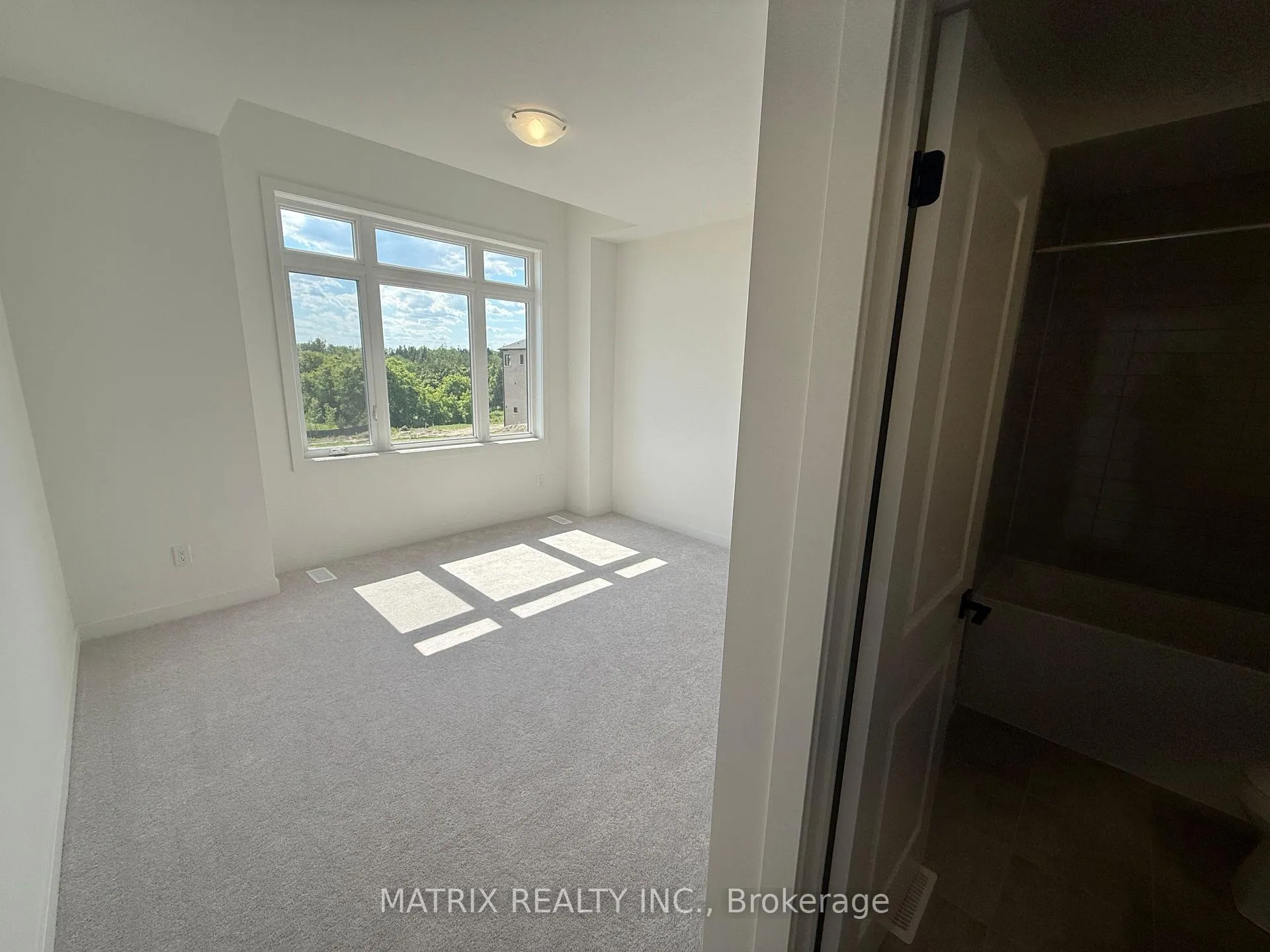 Photo 23 of 73 Pheasant Ridge Drive, Whitby, Rural Whitby — HOMEH
