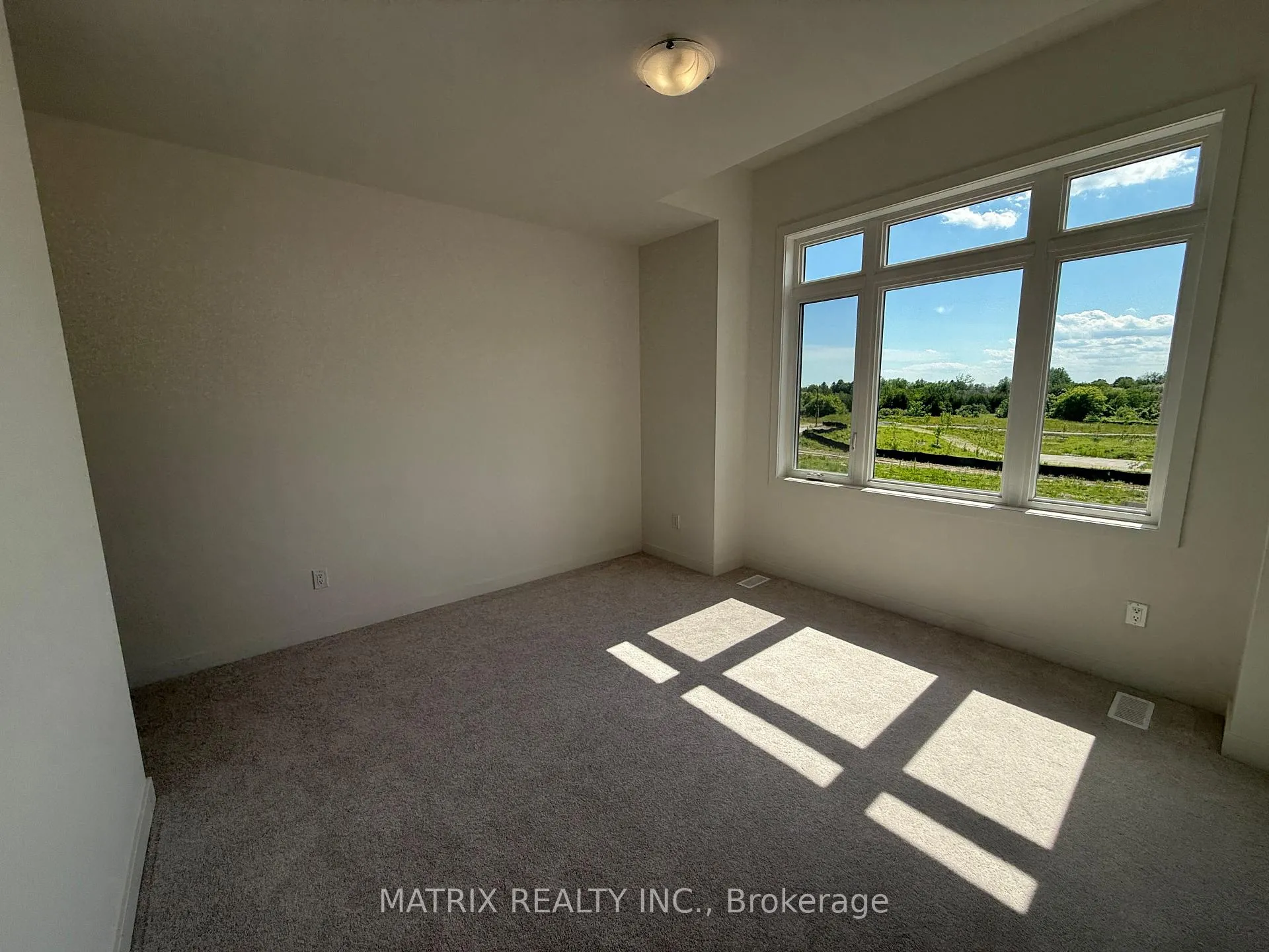 Photo 26 of 73 Pheasant Ridge Drive, Whitby, Rural Whitby — HOMEH