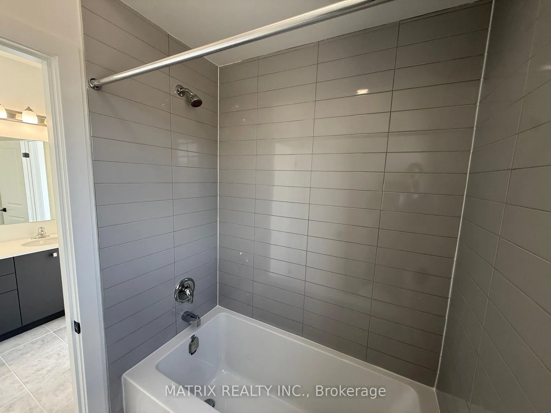 Photo 42 of 73 Pheasant Ridge Drive, Whitby, Rural Whitby — HOMEH
