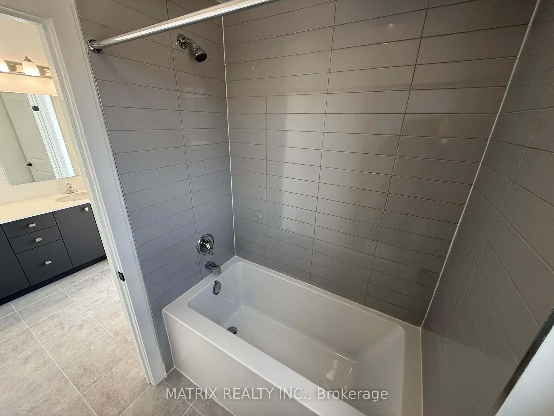 Photo 43 of 73 Pheasant Ridge Drive, Whitby, Rural Whitby — HOMEH