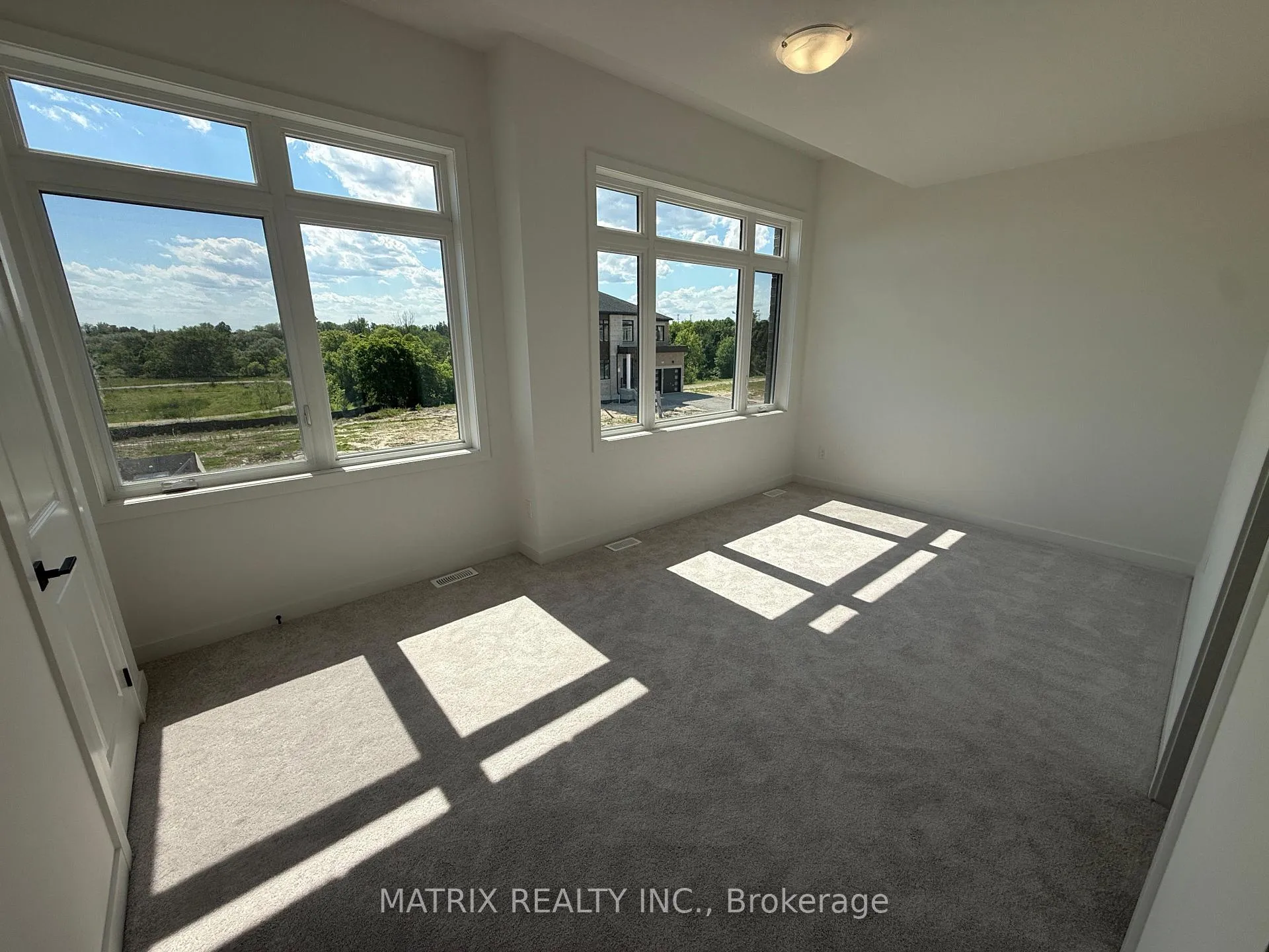 Photo 44 of 73 Pheasant Ridge Drive, Whitby, Rural Whitby — HOMEH