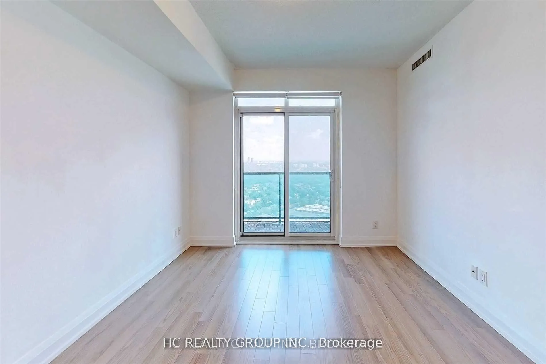 Photo 4 of Unit 2305, 7171 Yonge Street, Markham, Grandview — HOMEH