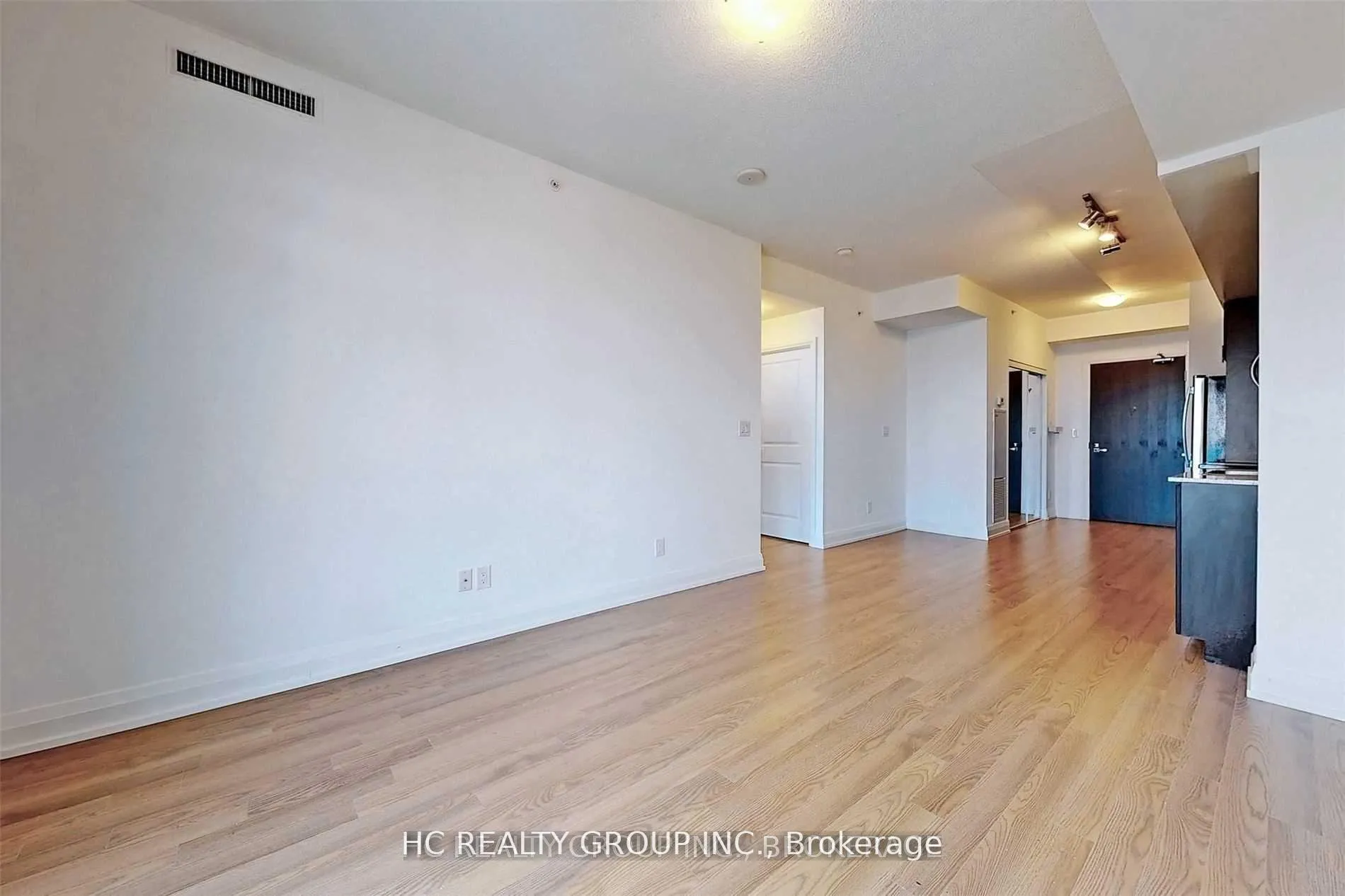 Photo 6 of Unit 2305, 7171 Yonge Street, Markham, Grandview — HOMEH