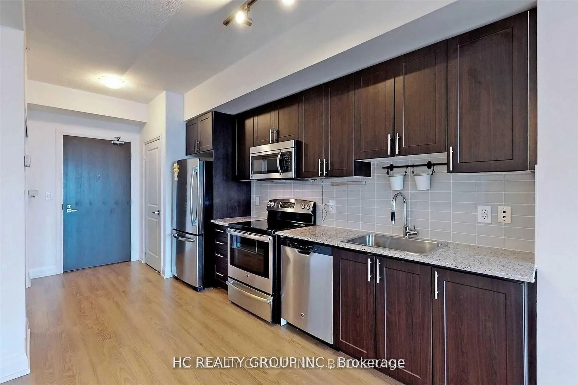 Photo 8 of Unit 2305, 7171 Yonge Street, Markham, Grandview — HOMEH