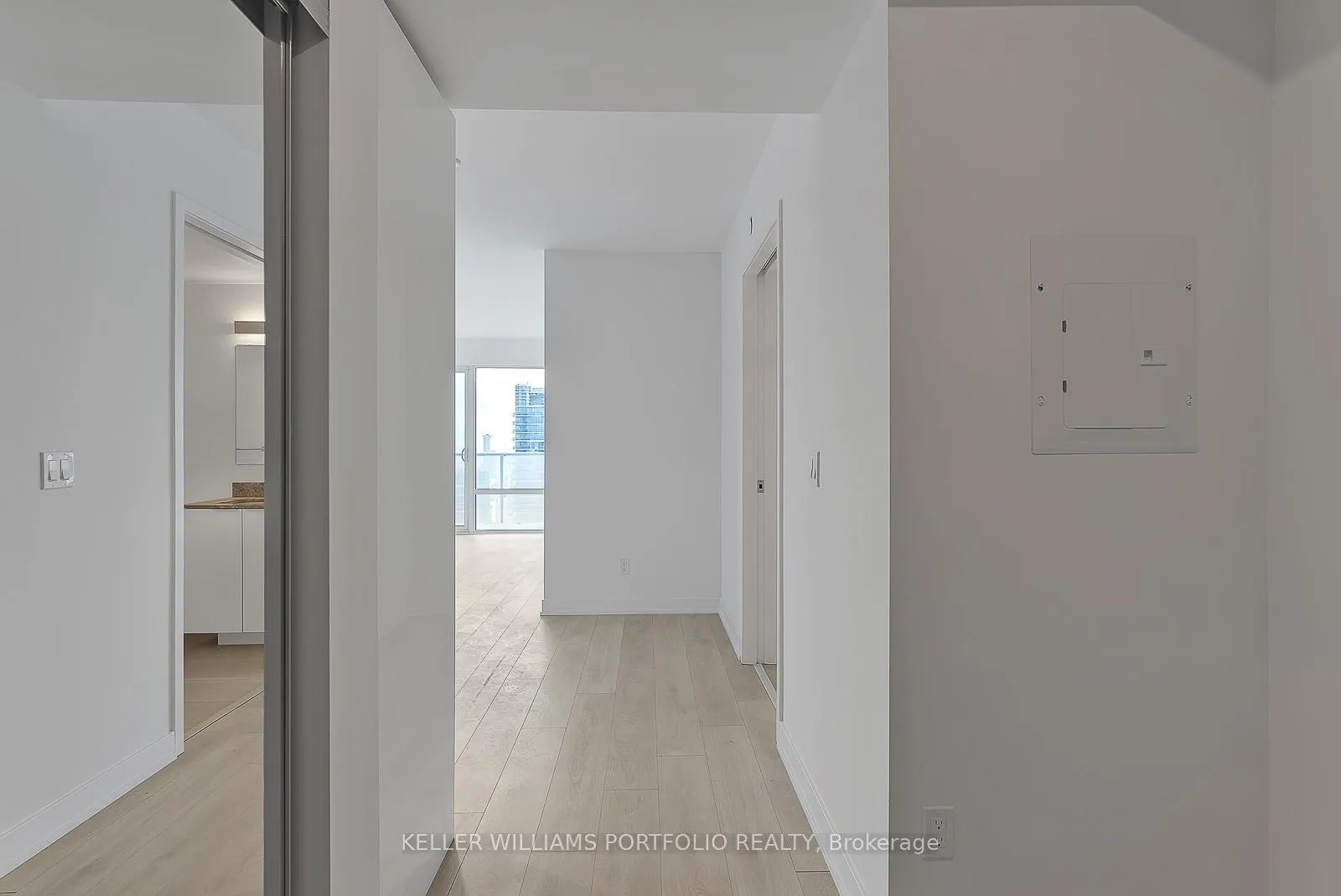 Photo 3 of Unit 3309, 501 Yonge Street, Toronto, Church-Yonge Corridor — HOMEH
