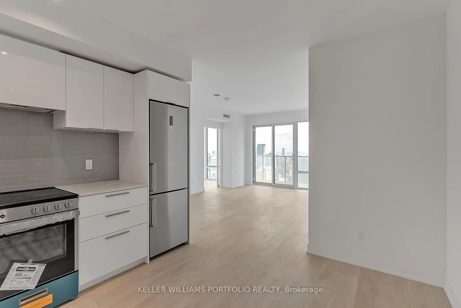 Photo 6 of Unit 3309, 501 Yonge Street, Toronto, Church-Yonge Corridor — HOMEH