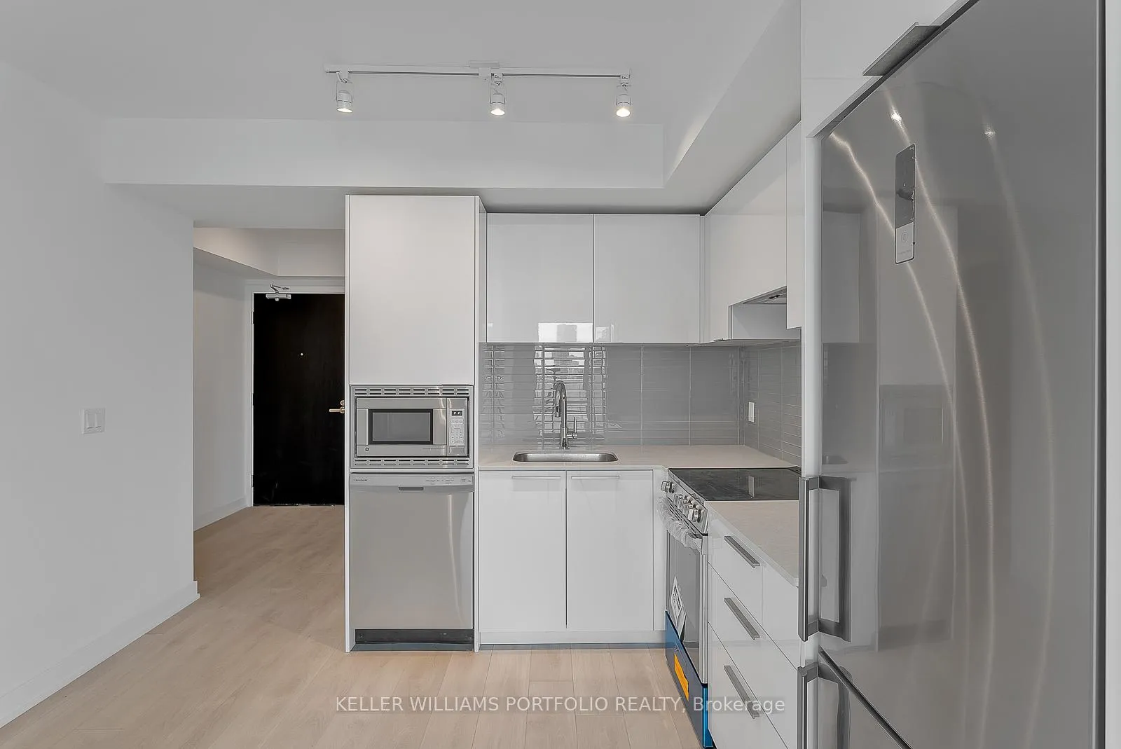 Photo 7 of Unit 3309, 501 Yonge Street, Toronto, Church-Yonge Corridor — HOMEH