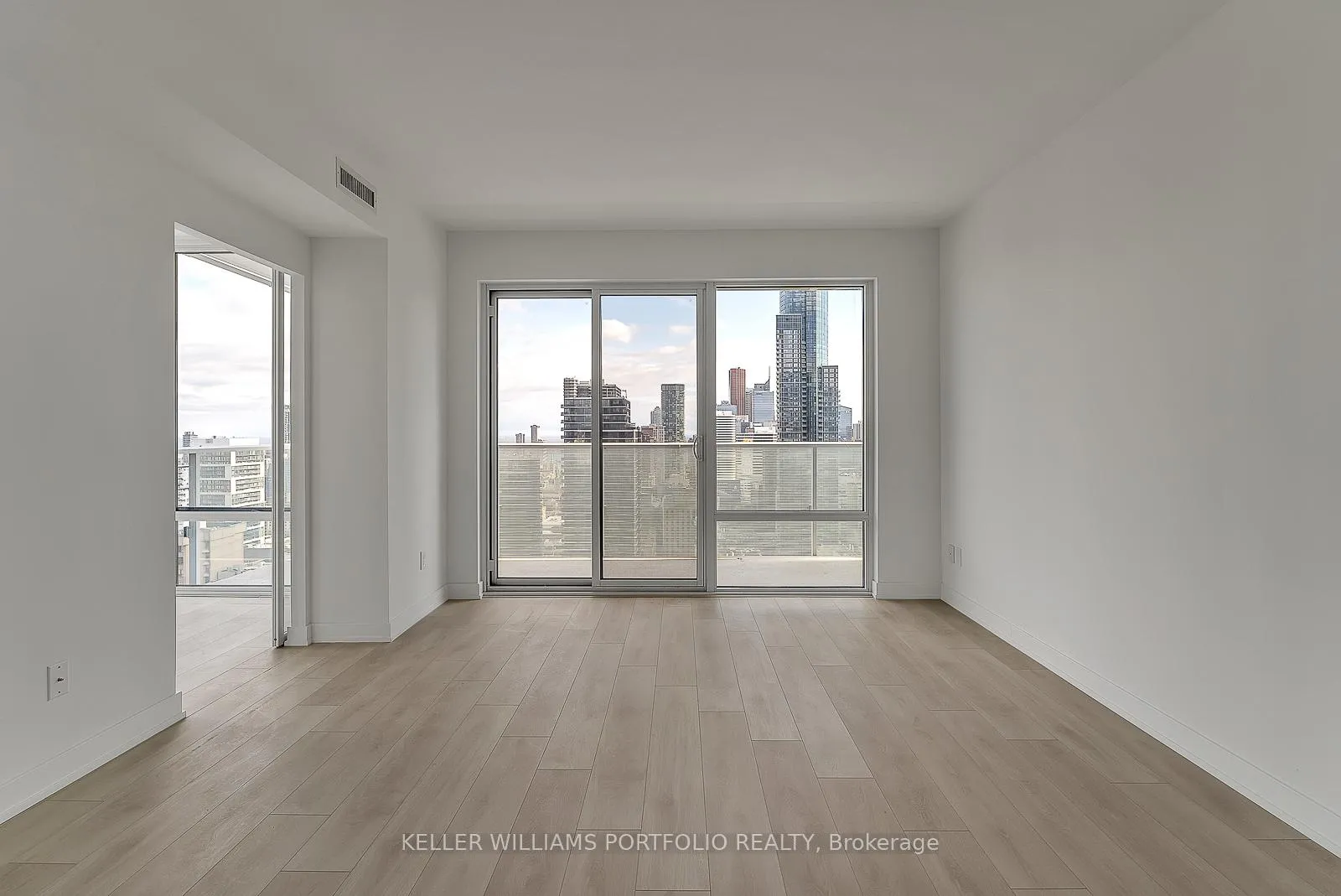 Photo 11 of Unit 3309, 501 Yonge Street, Toronto, Church-Yonge Corridor — HOMEH