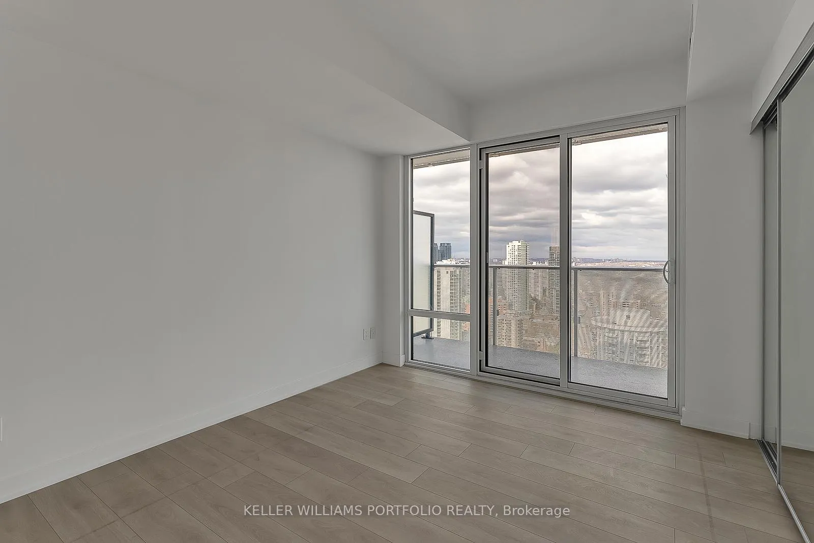 Photo 14 of Unit 3309, 501 Yonge Street, Toronto, Church-Yonge Corridor — HOMEH