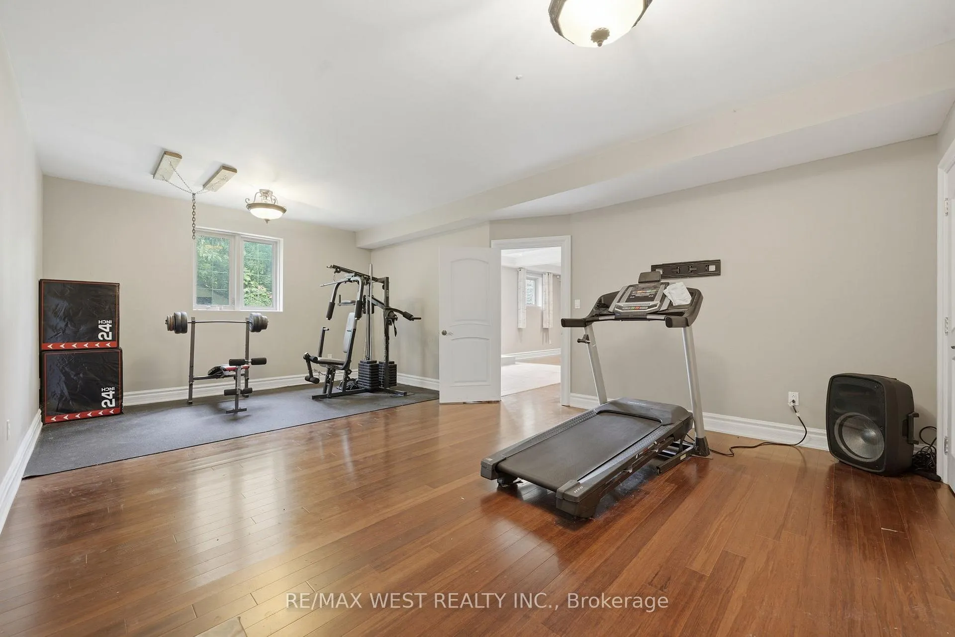 Photo 18 of 2 Kingswood Drive, King, Rural King — HOMEH