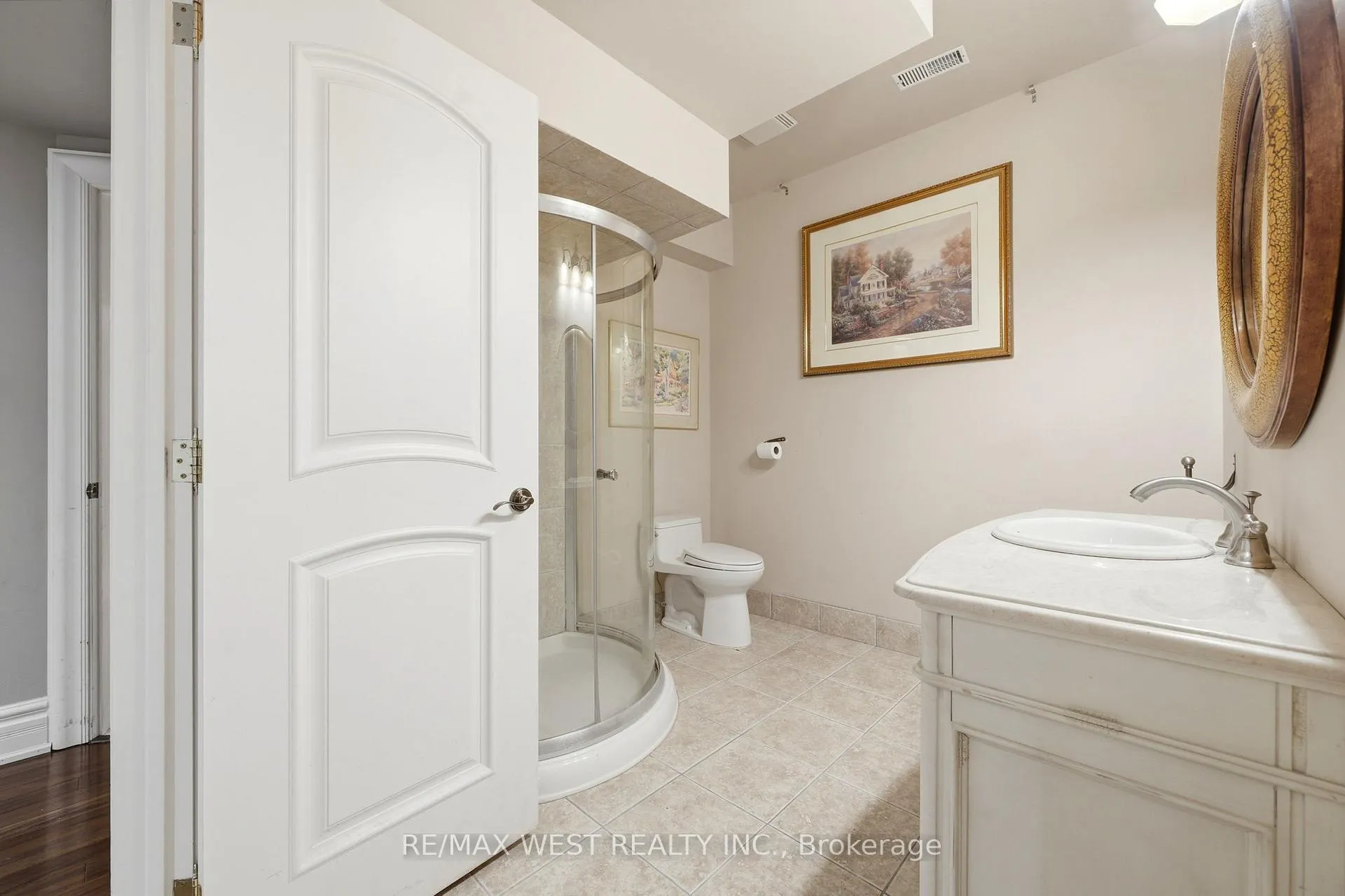 Photo 20 of 2 Kingswood Drive, King, Rural King — HOMEH