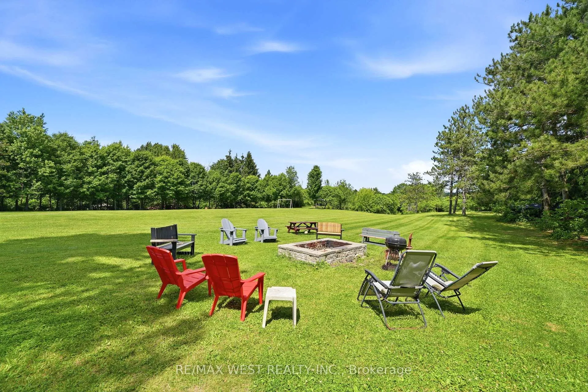 Photo 27 of 2 Kingswood Drive, King, Rural King — HOMEH