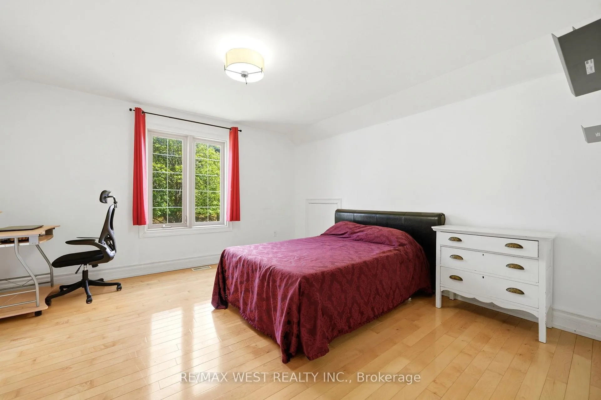 Photo 31 of 2 Kingswood Drive, King, Rural King — HOMEH