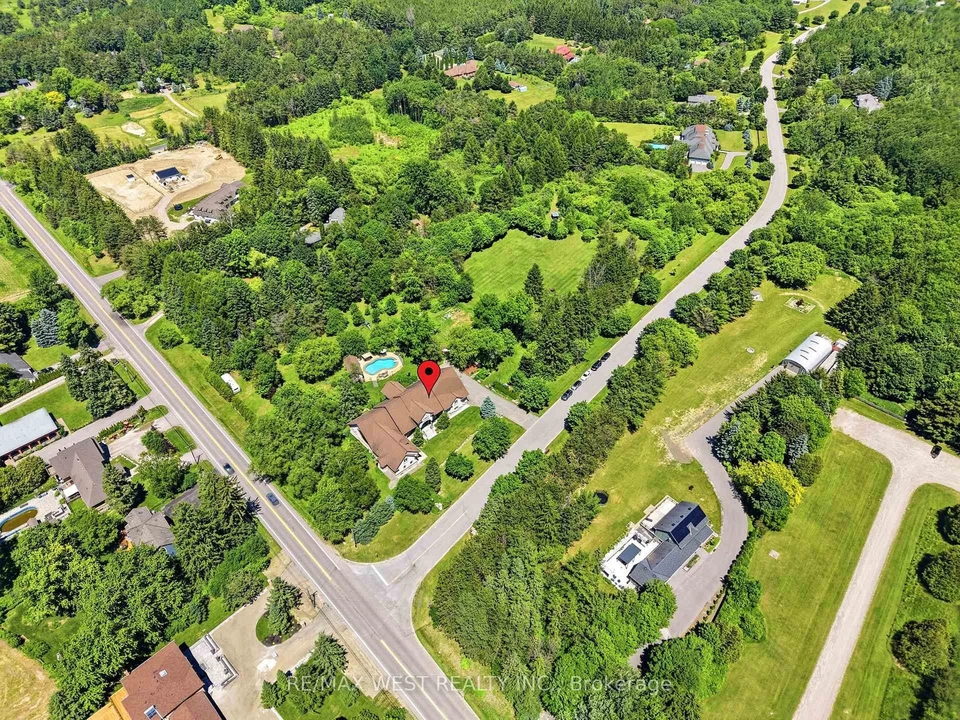 Photo 37 of 2 Kingswood Drive, King, Rural King — HOMEH