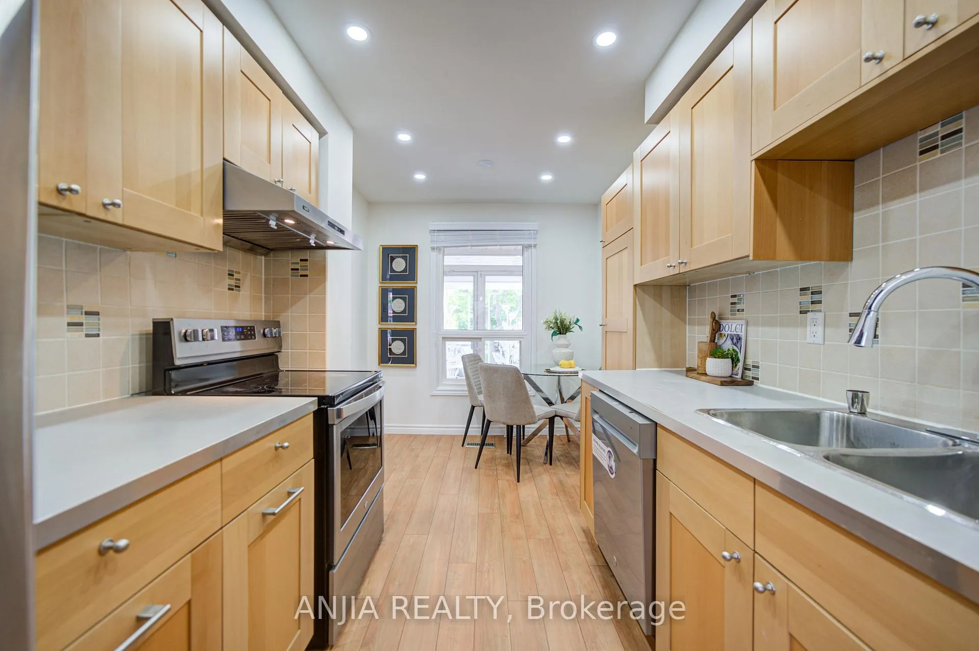 Photo 13 of 36 Ponymill Drive, Scarborough, Milliken — HOMEH