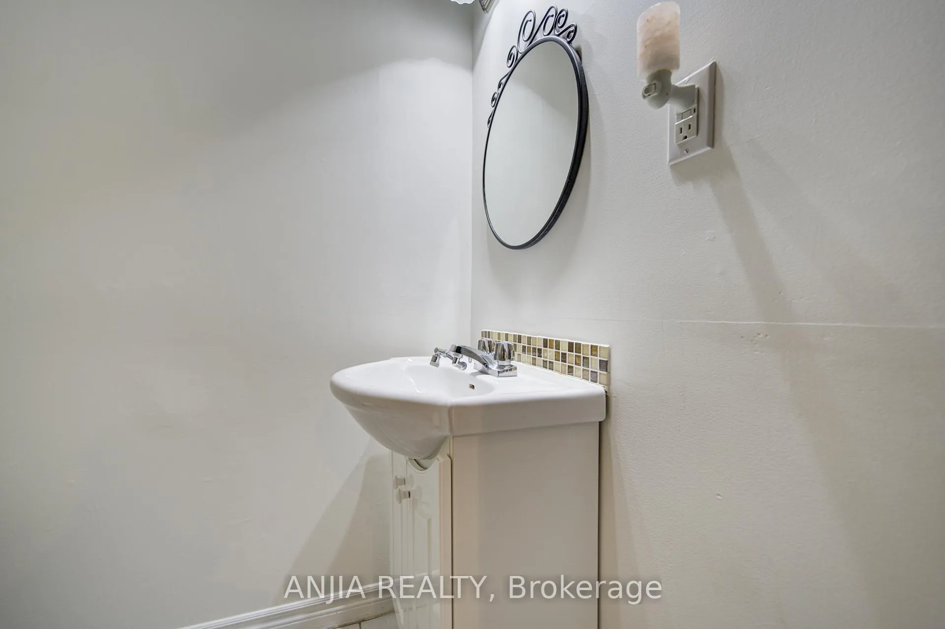 Photo 38 of 36 Ponymill Drive, Scarborough, Milliken — HOMEH