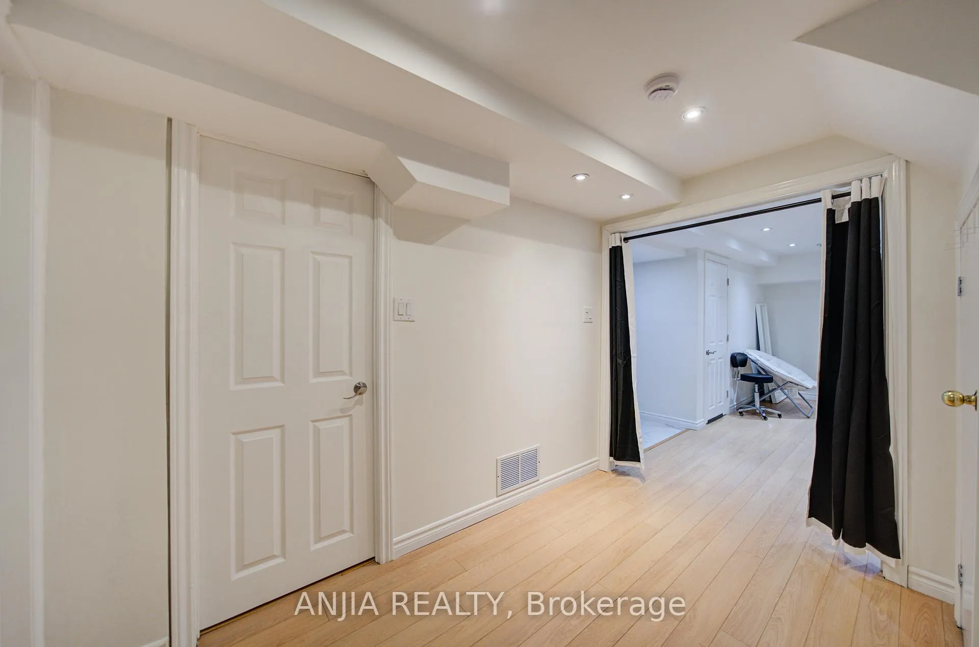 Photo 40 of 36 Ponymill Drive, Scarborough, Milliken — HOMEH