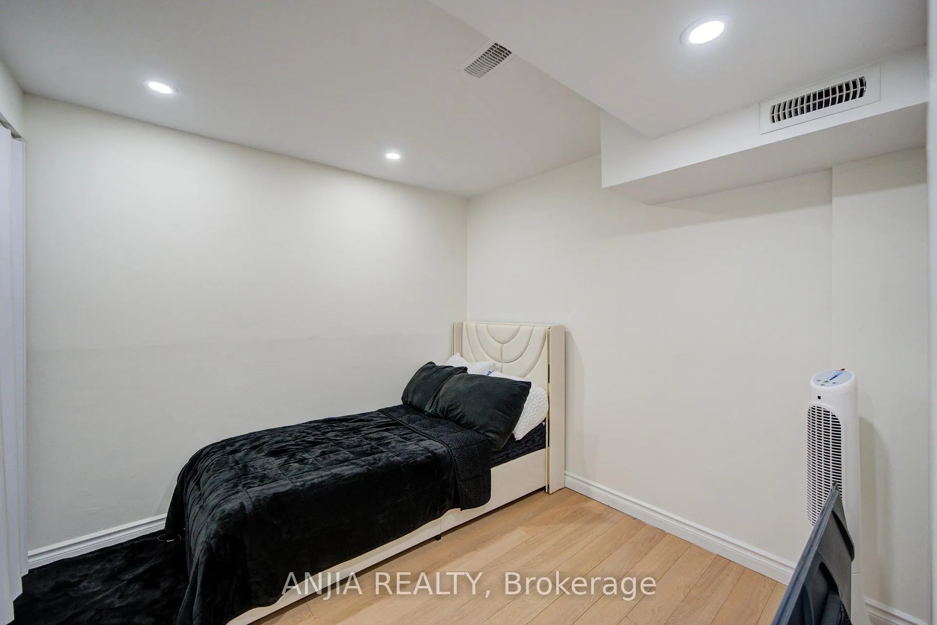 Photo 47 of 36 Ponymill Drive, Scarborough, Milliken — HOMEH