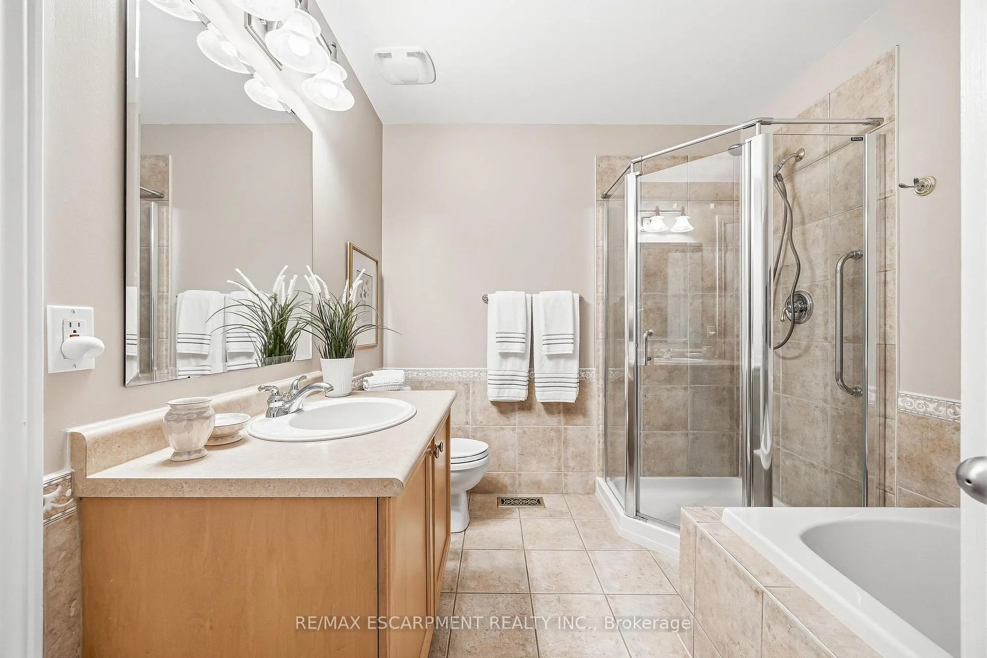 Photo 31 of Unit 43, 1375 Stephenson Drive, Burlington, Brant — HOMEH