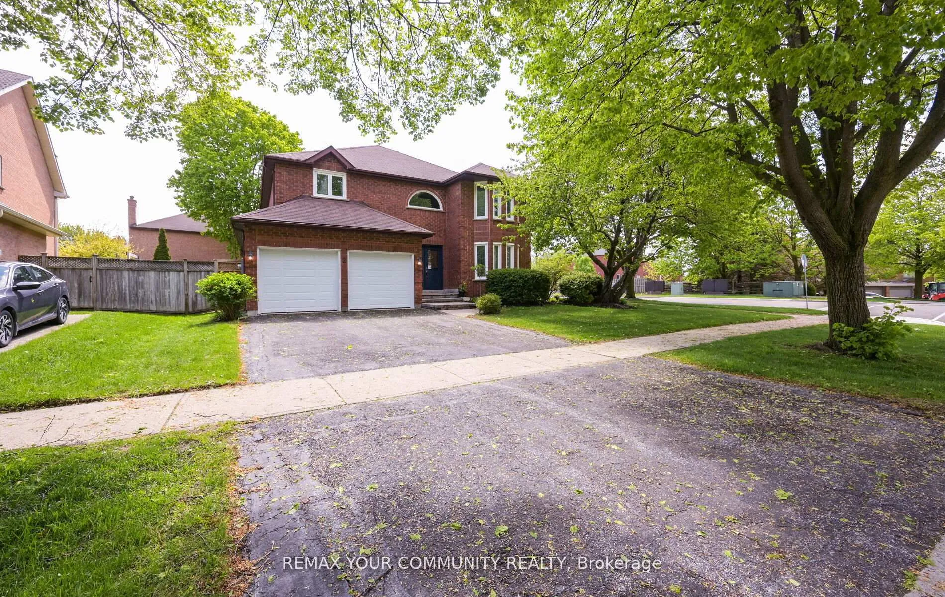 Photo 2 of 2 Ballard Crescent, Newmarket, Armitage — HOMEH