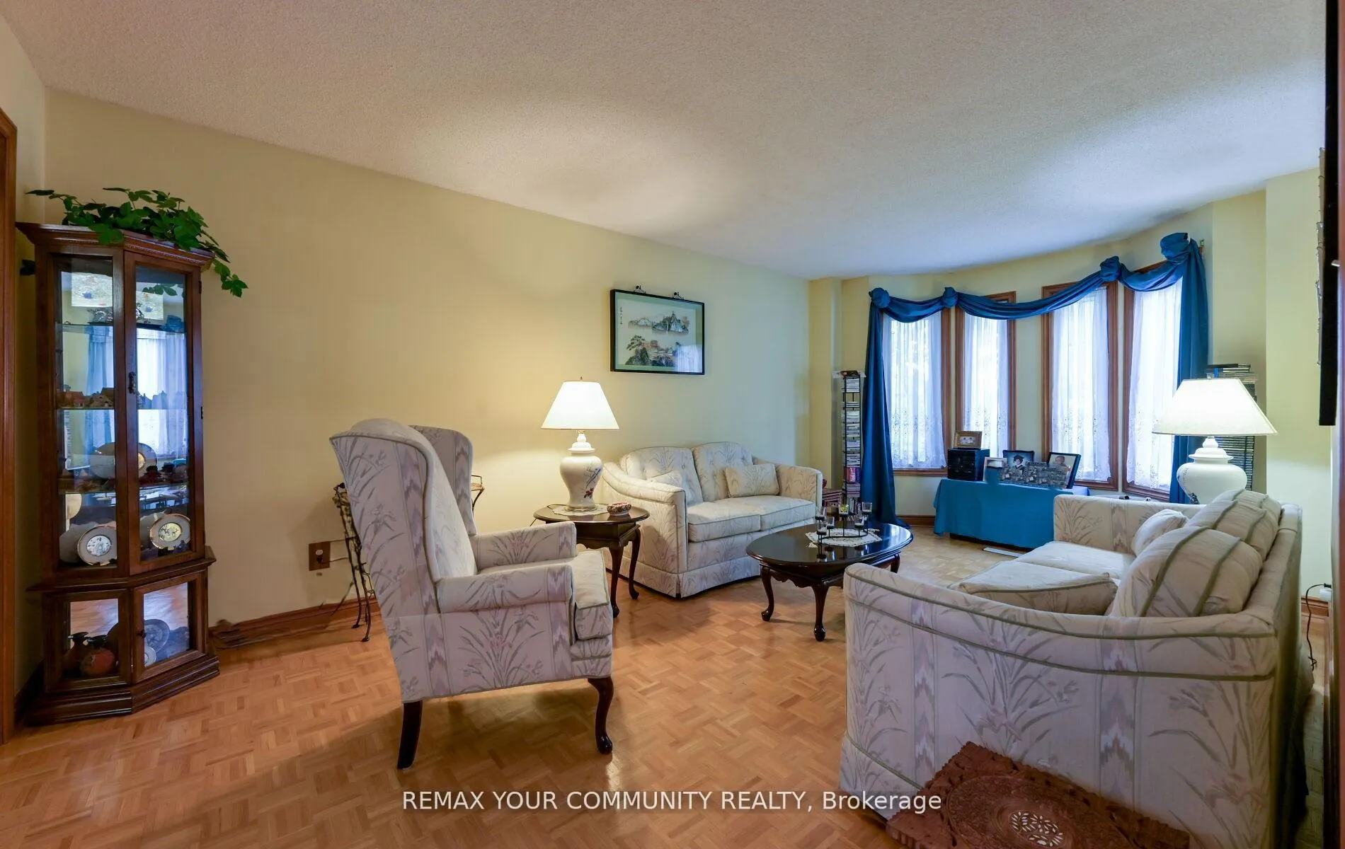 Photo 12 of 2 Ballard Crescent, Newmarket, Armitage — HOMEH