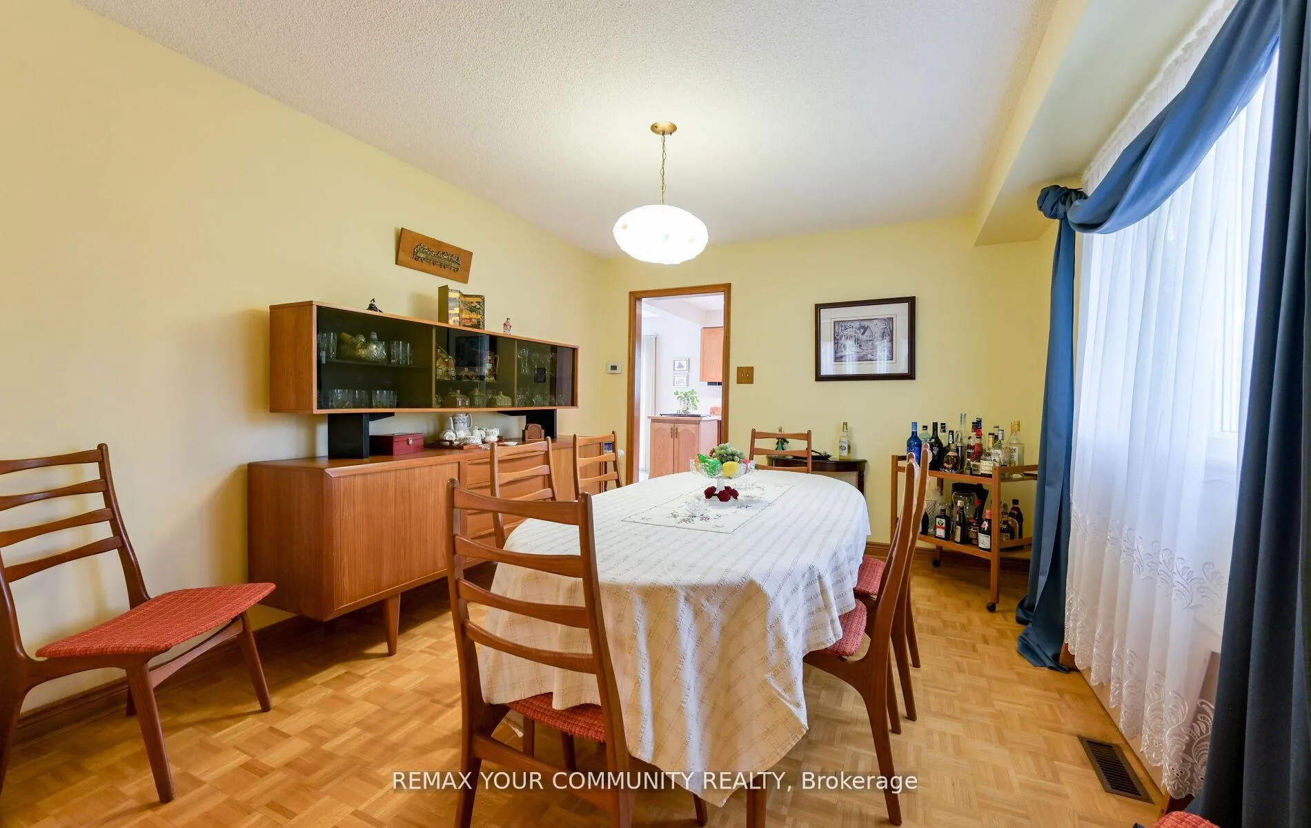 Photo 13 of 2 Ballard Crescent, Newmarket, Armitage — HOMEH