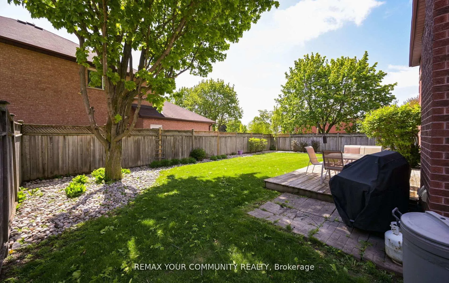 Photo 23 of 2 Ballard Crescent, Newmarket, Armitage — HOMEH