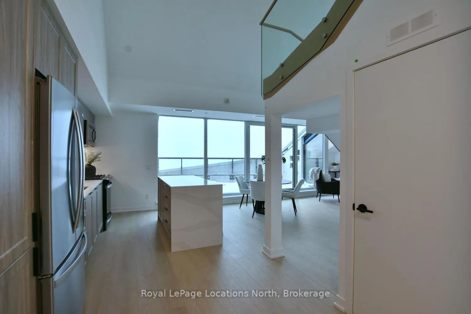 Photo 11 of Unit 603, 31 Huron Street, Collingwood — HOMEH